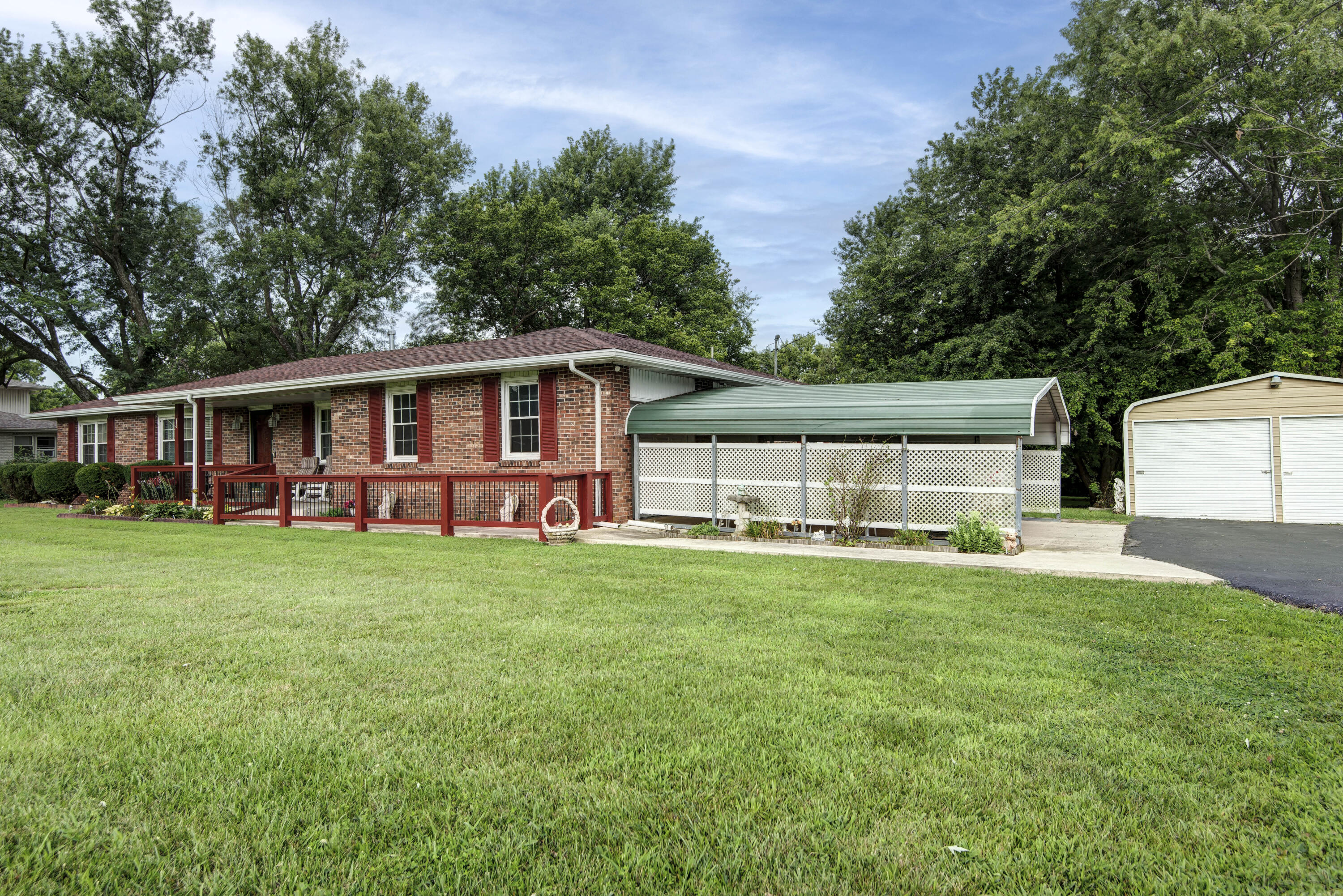 Photo 5 - Residential for sale – 2369 N Farm Road 101   Springfield, MO