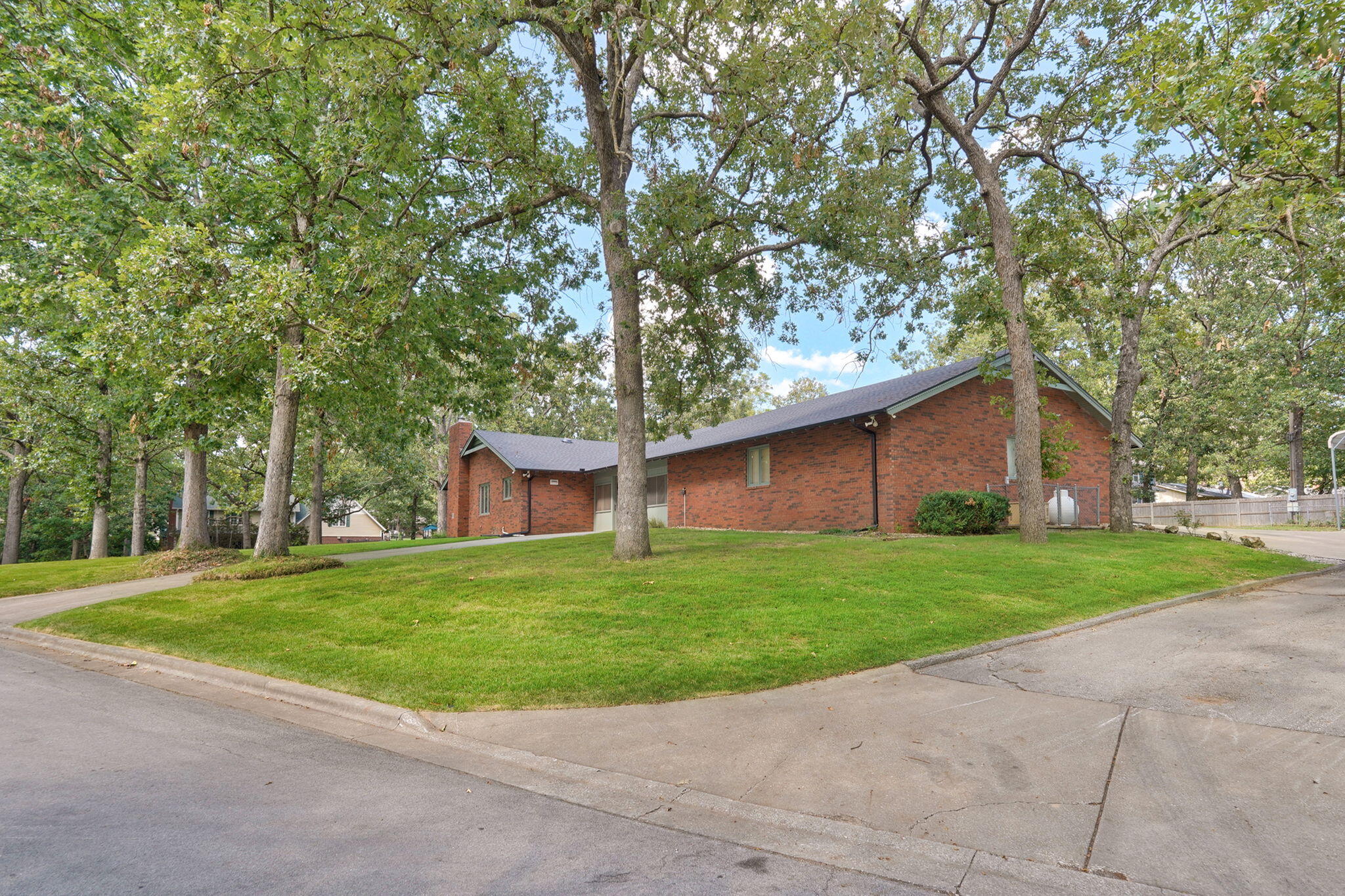 Photo 57 - Residential for sale – 1214 W Beverly Hills Drive  Springfield, MO