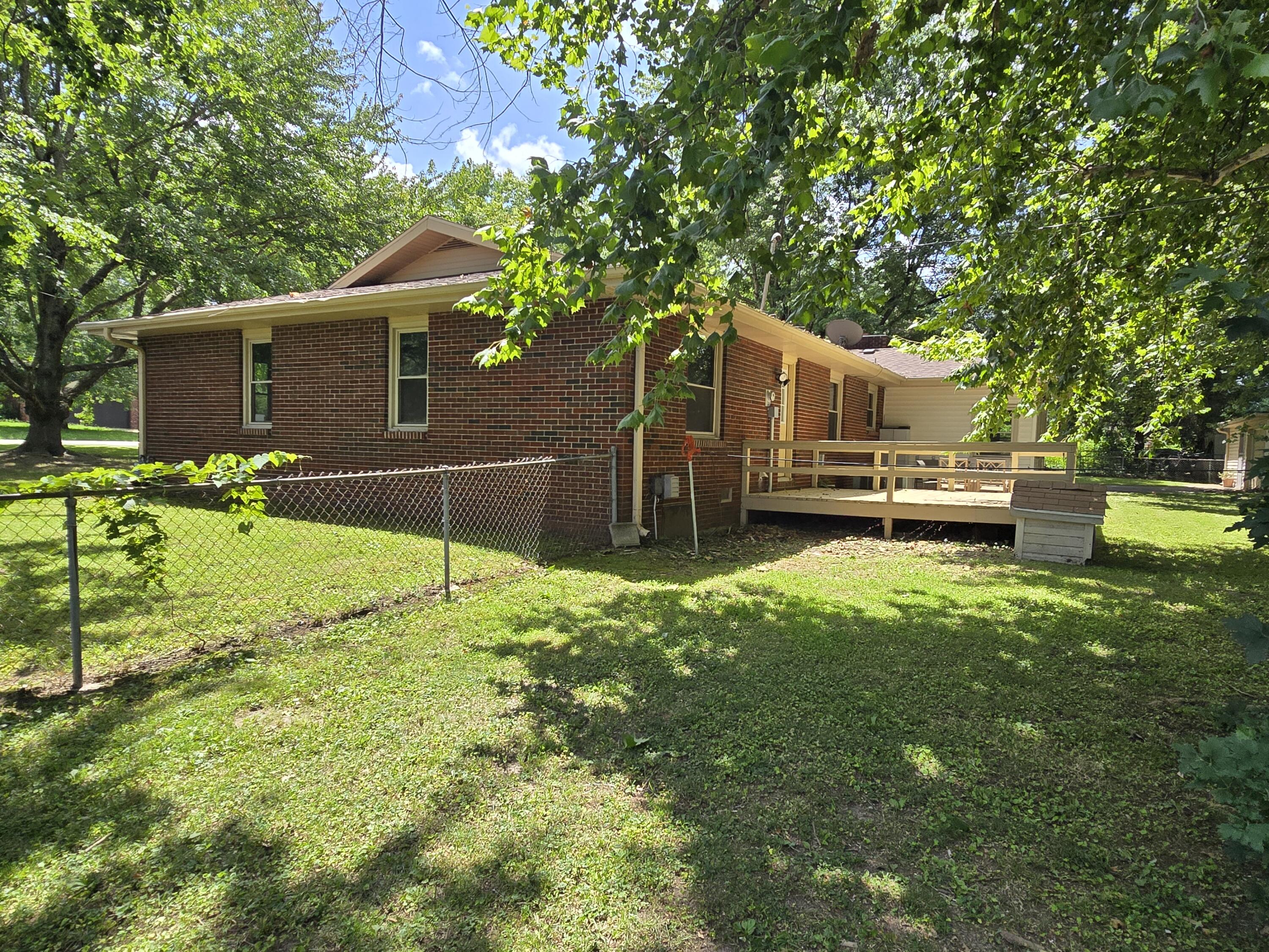 Photo 5 - Residential for sale – 4321 S Ridgecrest Drive  Springfield, MO