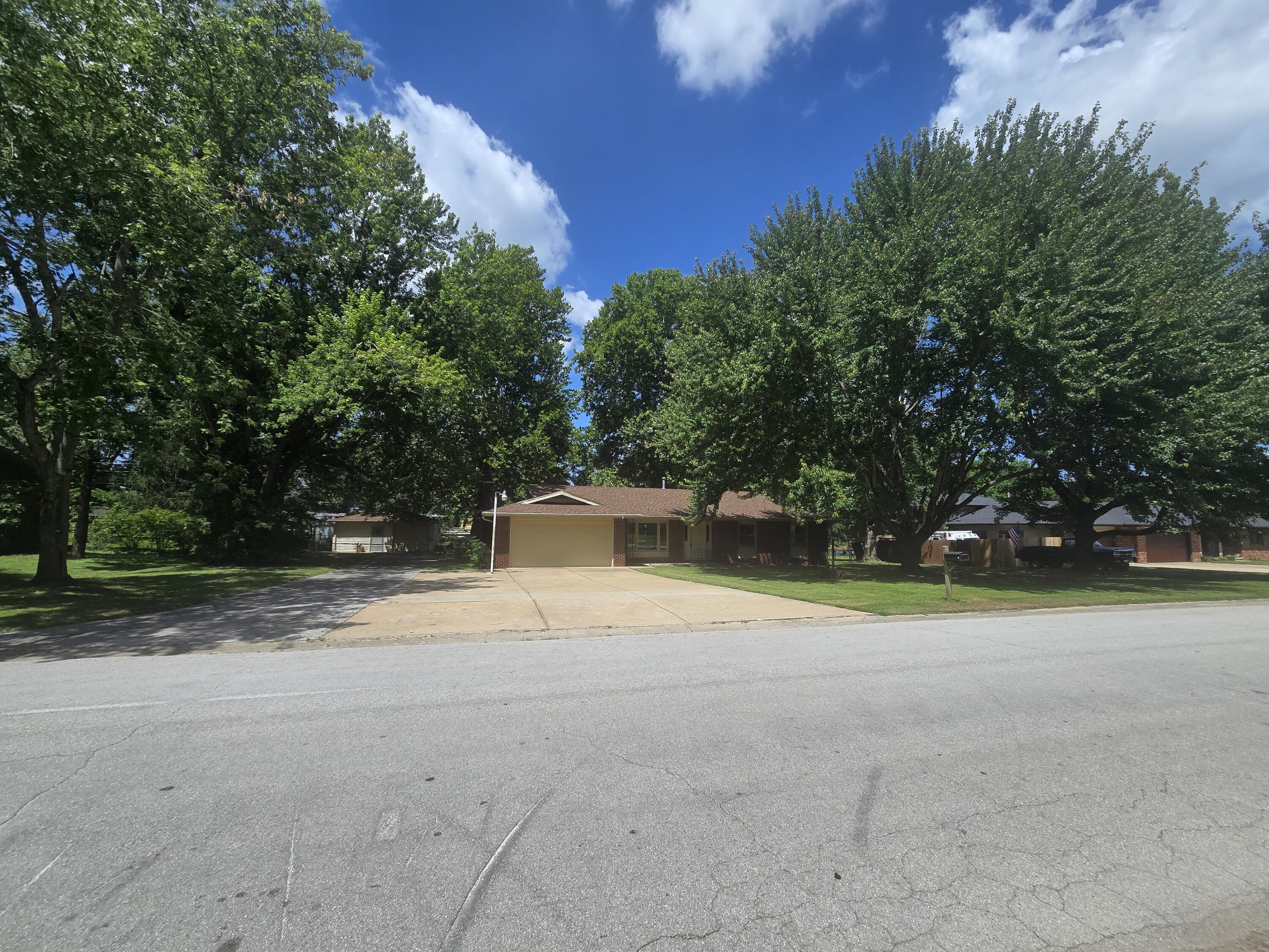 Photo 10 - Residential for sale – 4321 S Ridgecrest Drive  Springfield, MO