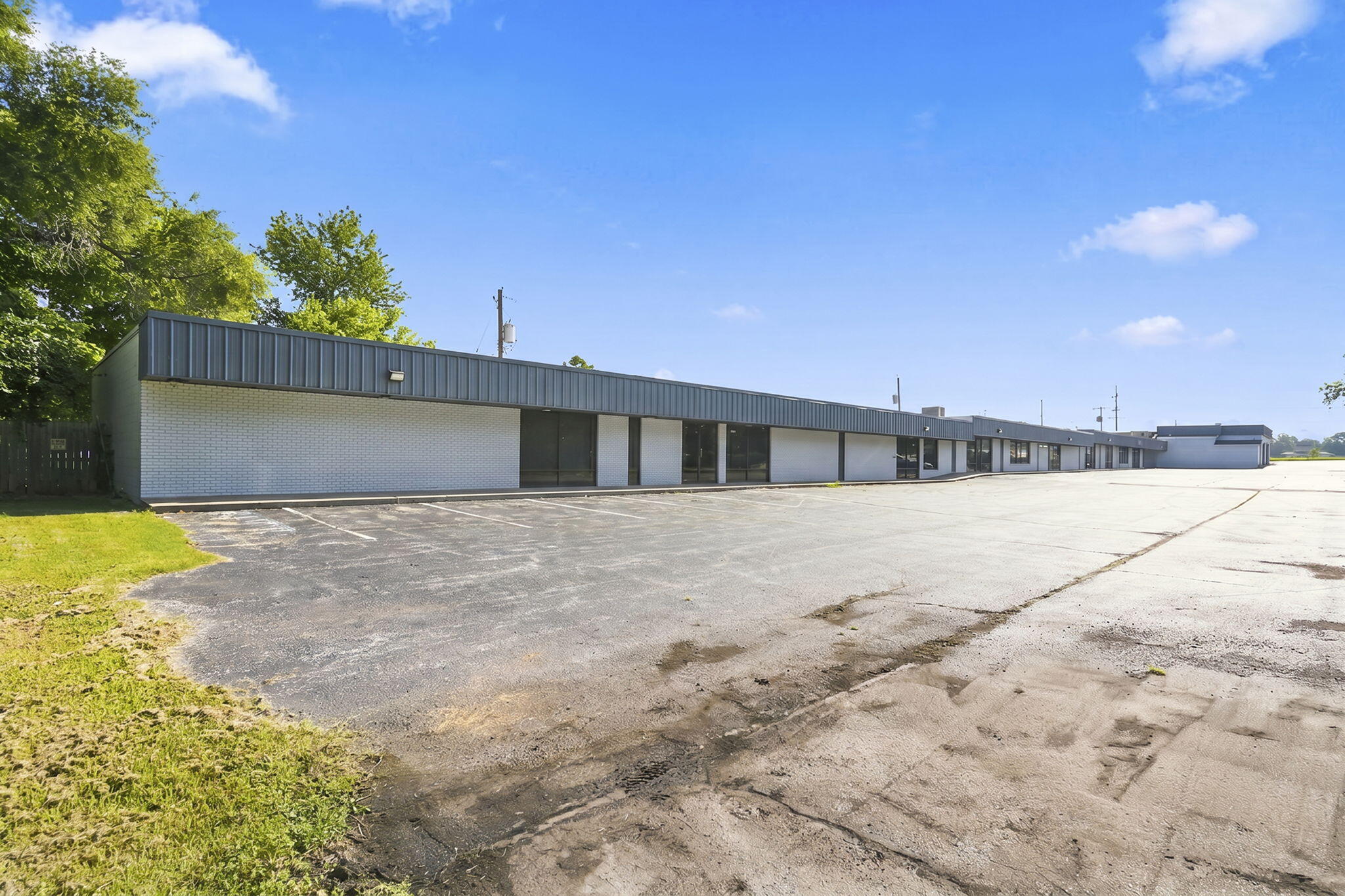 Photo 7 - Commercial Sale for sale – 5601 S Campbell Avenue  Springfield, MO