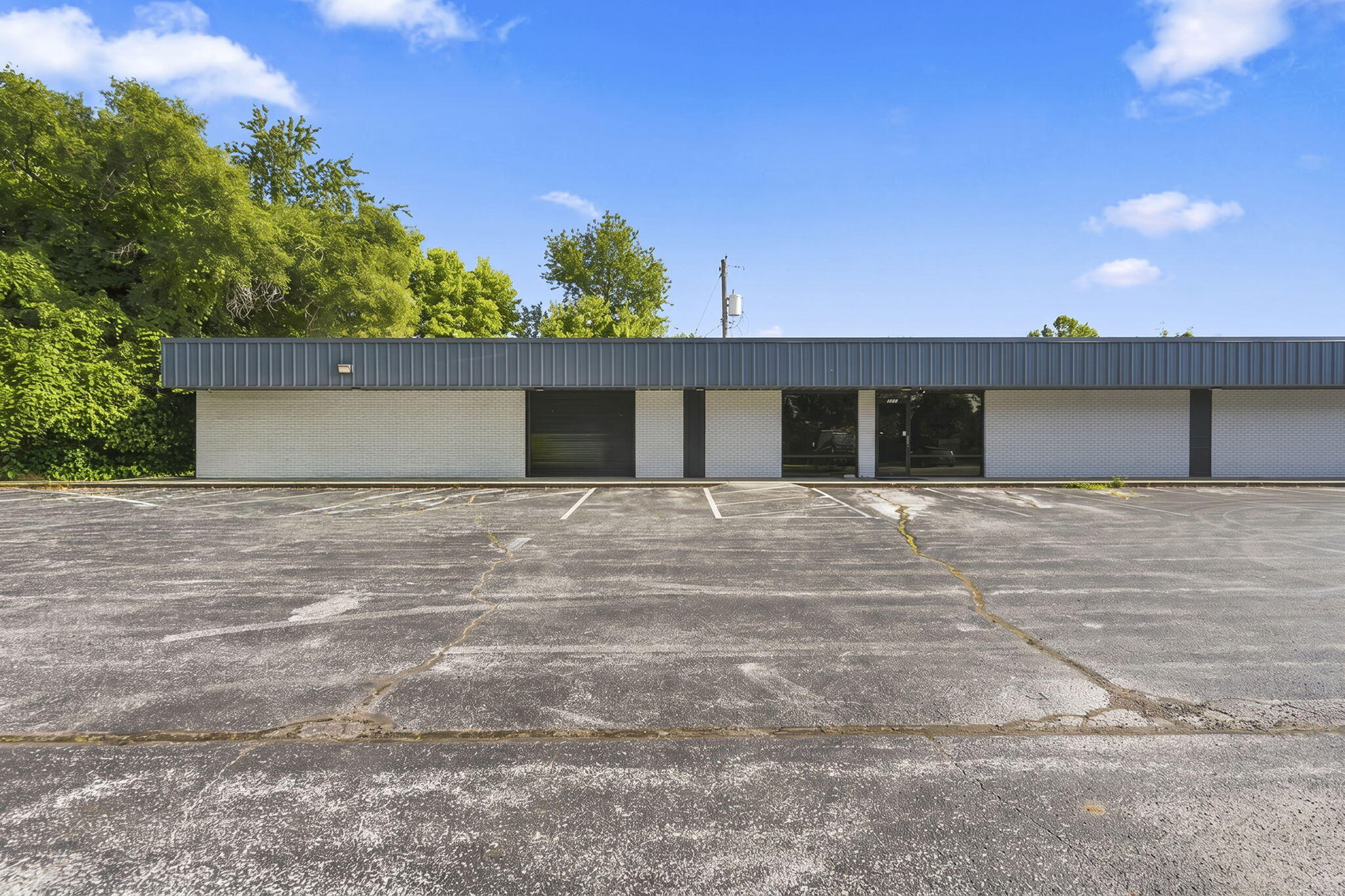 Photo 6 - Commercial Sale for sale – 5601 S Campbell Avenue  Springfield, MO