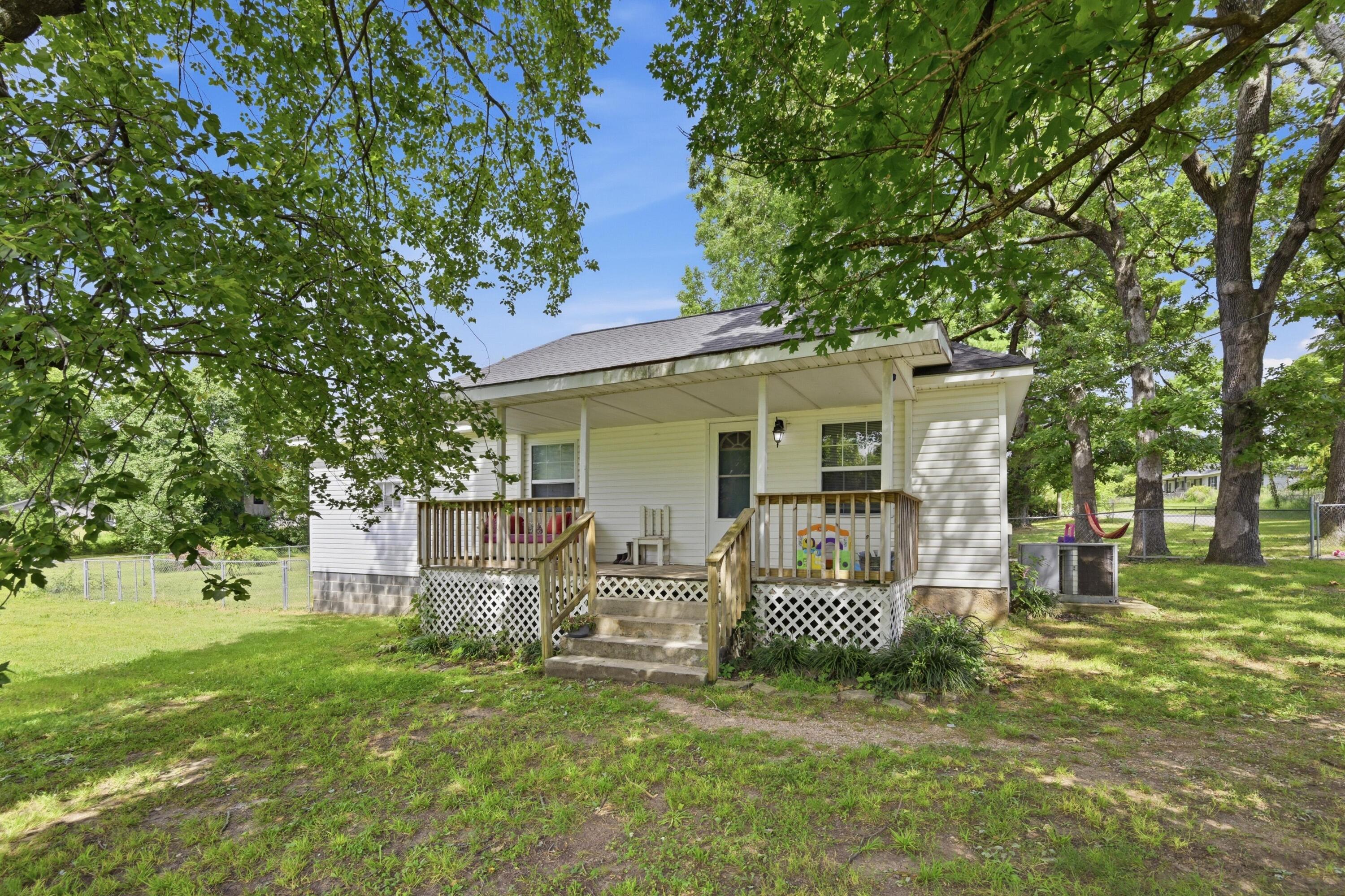 Photo 2 - Residential for sale – 699 S Main Street  Granby, MO