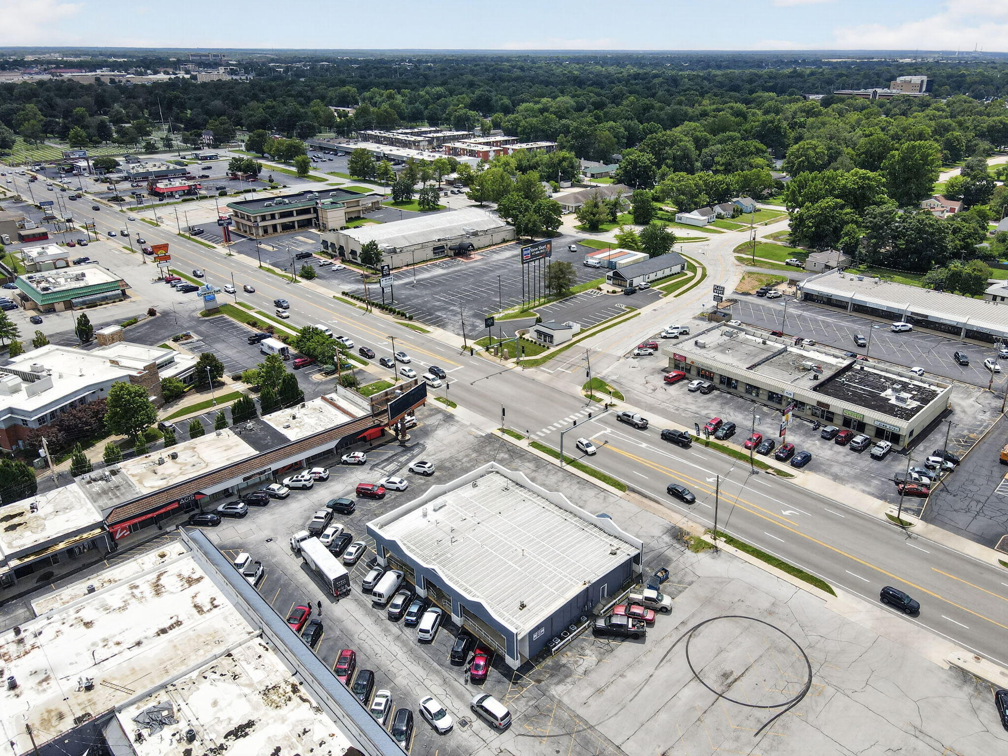 Photo 7 - Commercial Sale for sale – 1932 S Glenstone Avenue  Springfield, MO