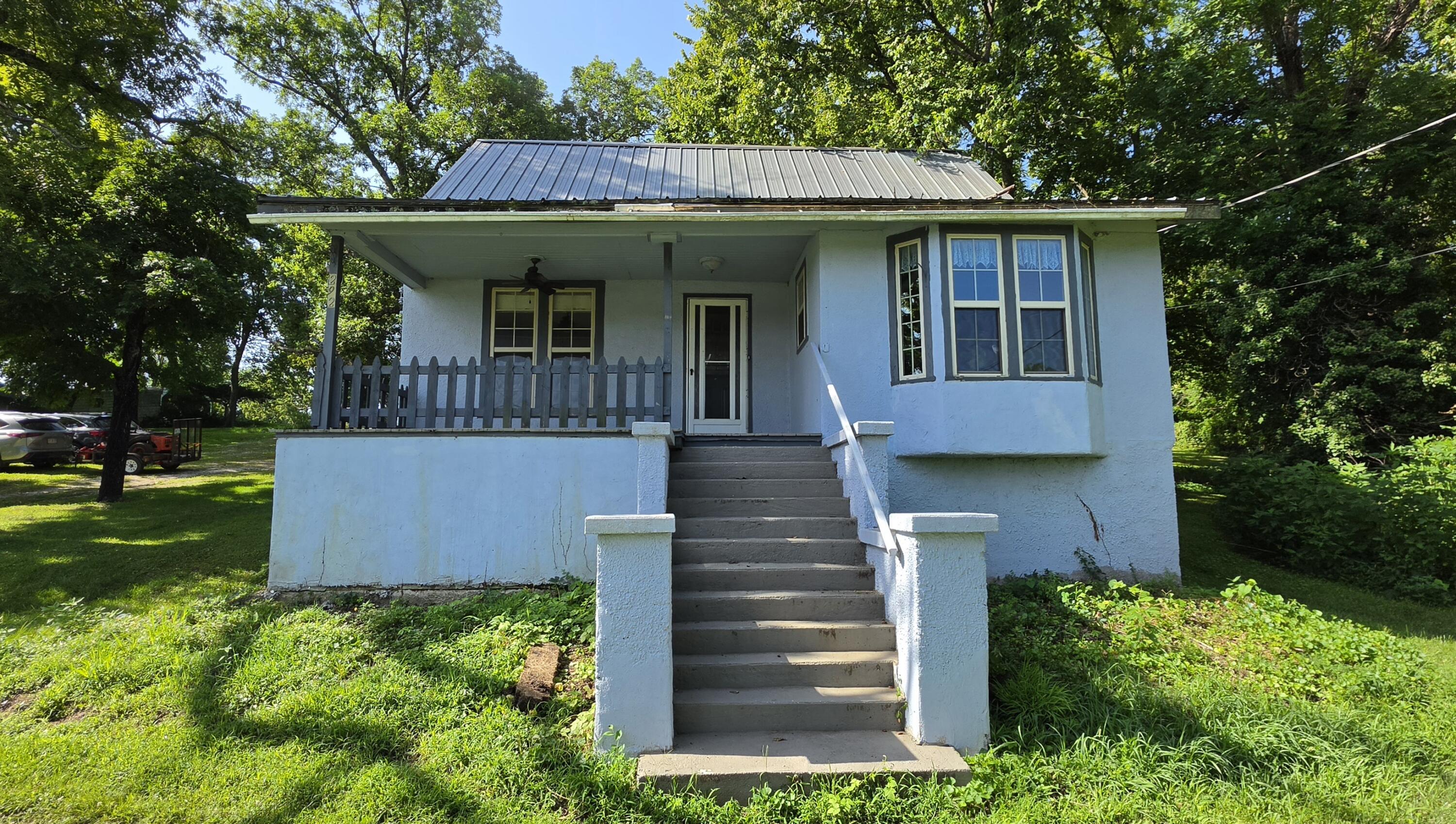 Photo 3 - Residential for sale – 292 W South Street  Hartville, MO