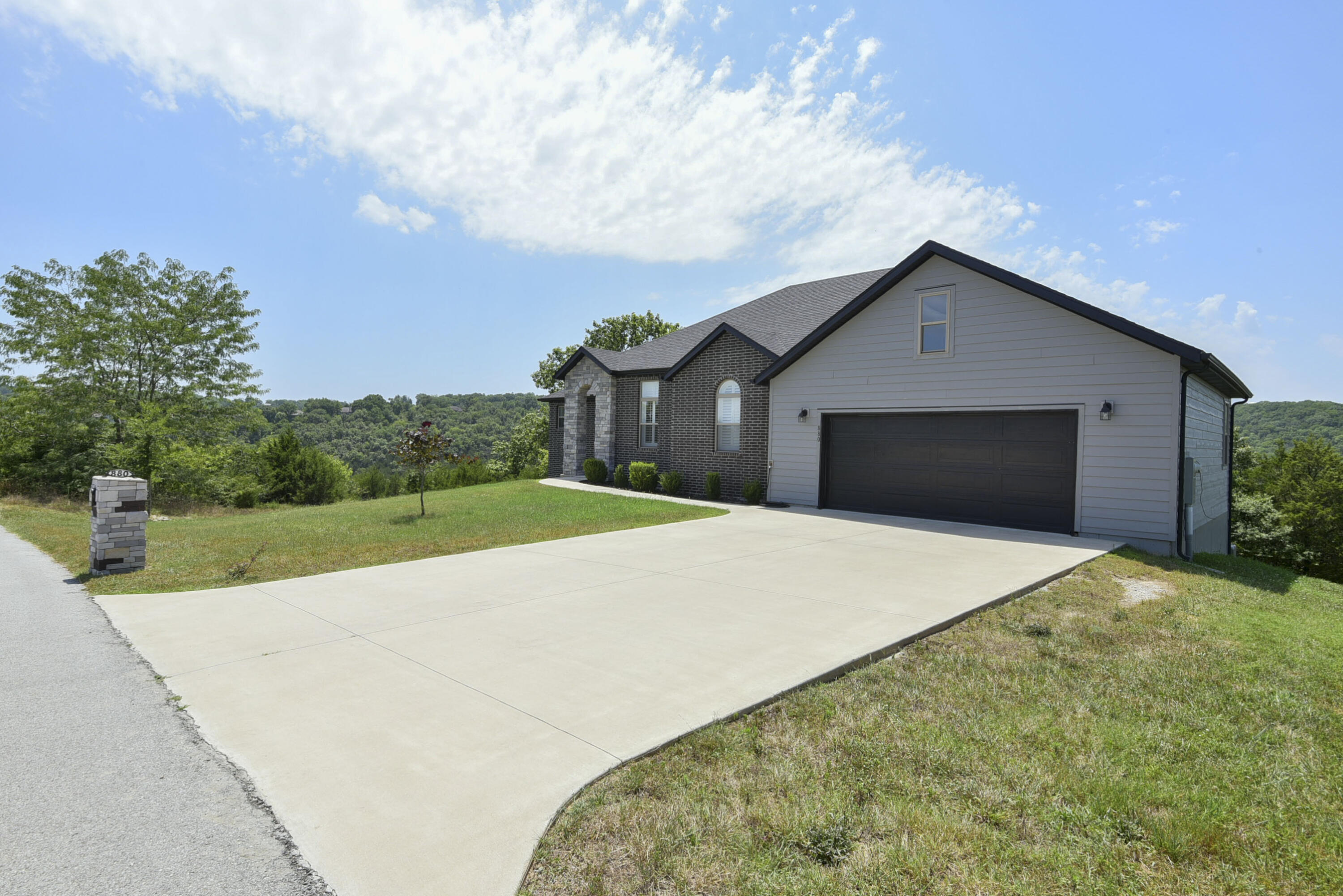 Photo 4 - Residential for sale – 880  Black Forest Lane  Branson West, MO