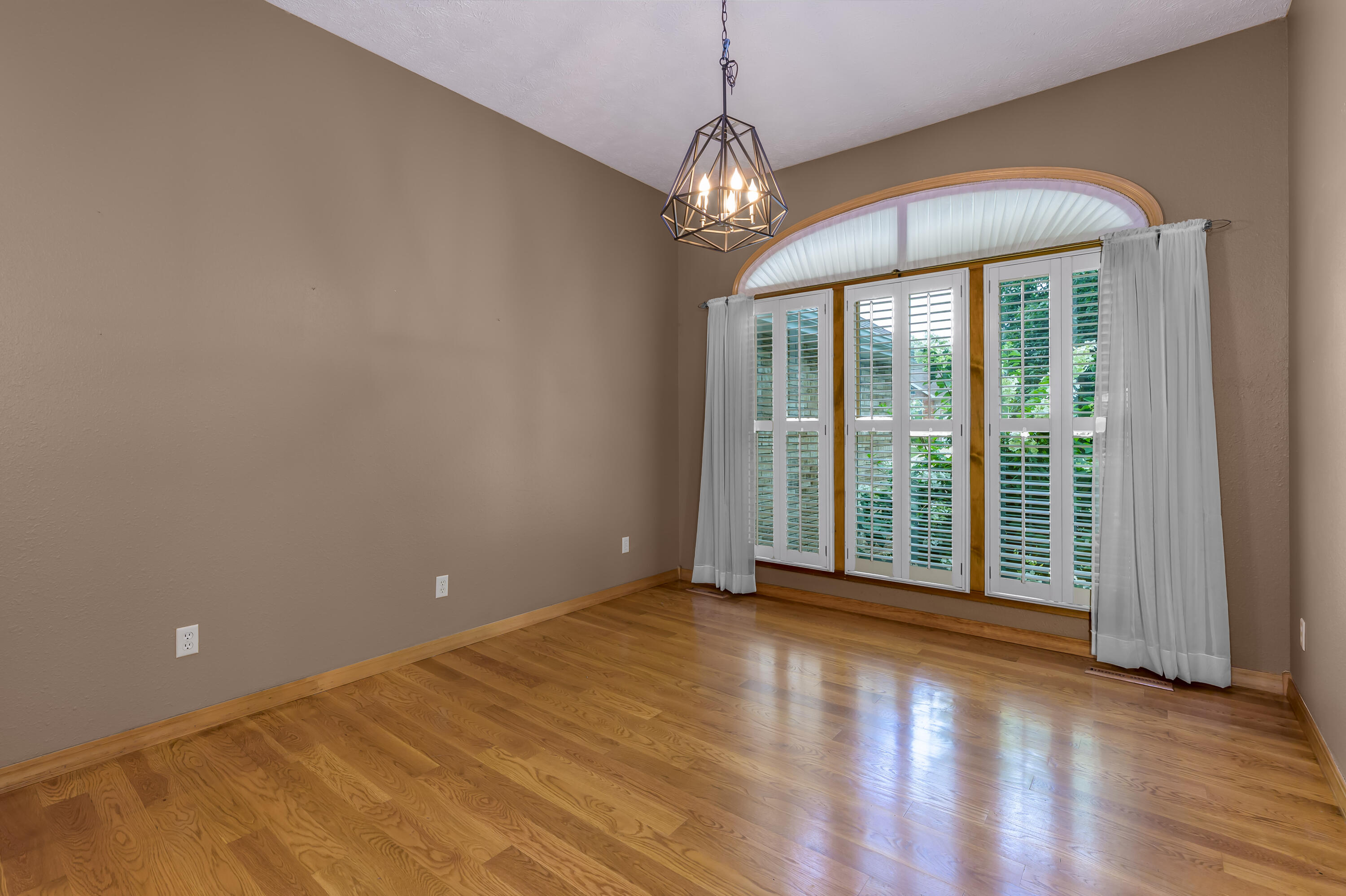 Photo 9 - Residential for sale – 4602 S Forest Avenue  Springfield, MO
