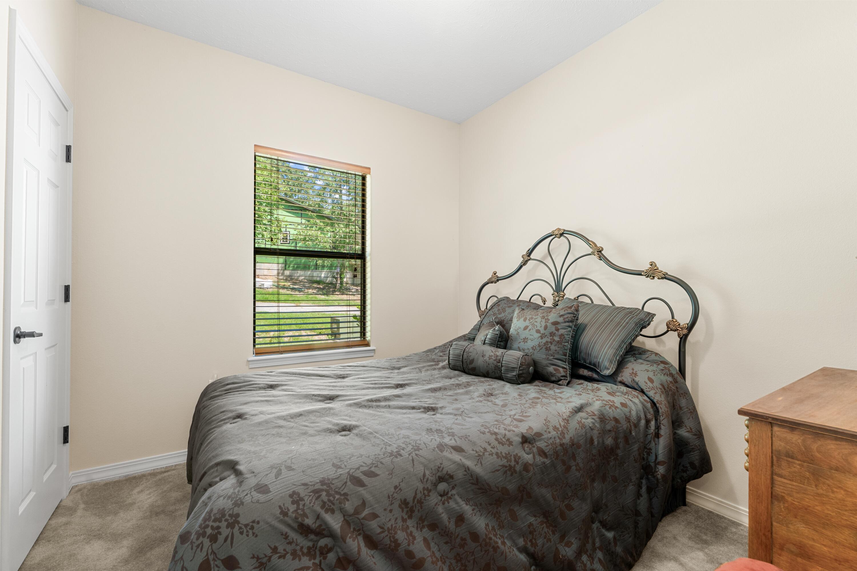 Photo 16 - Residential for sale – 150  Valley Stream Circle  Hollister, MO
