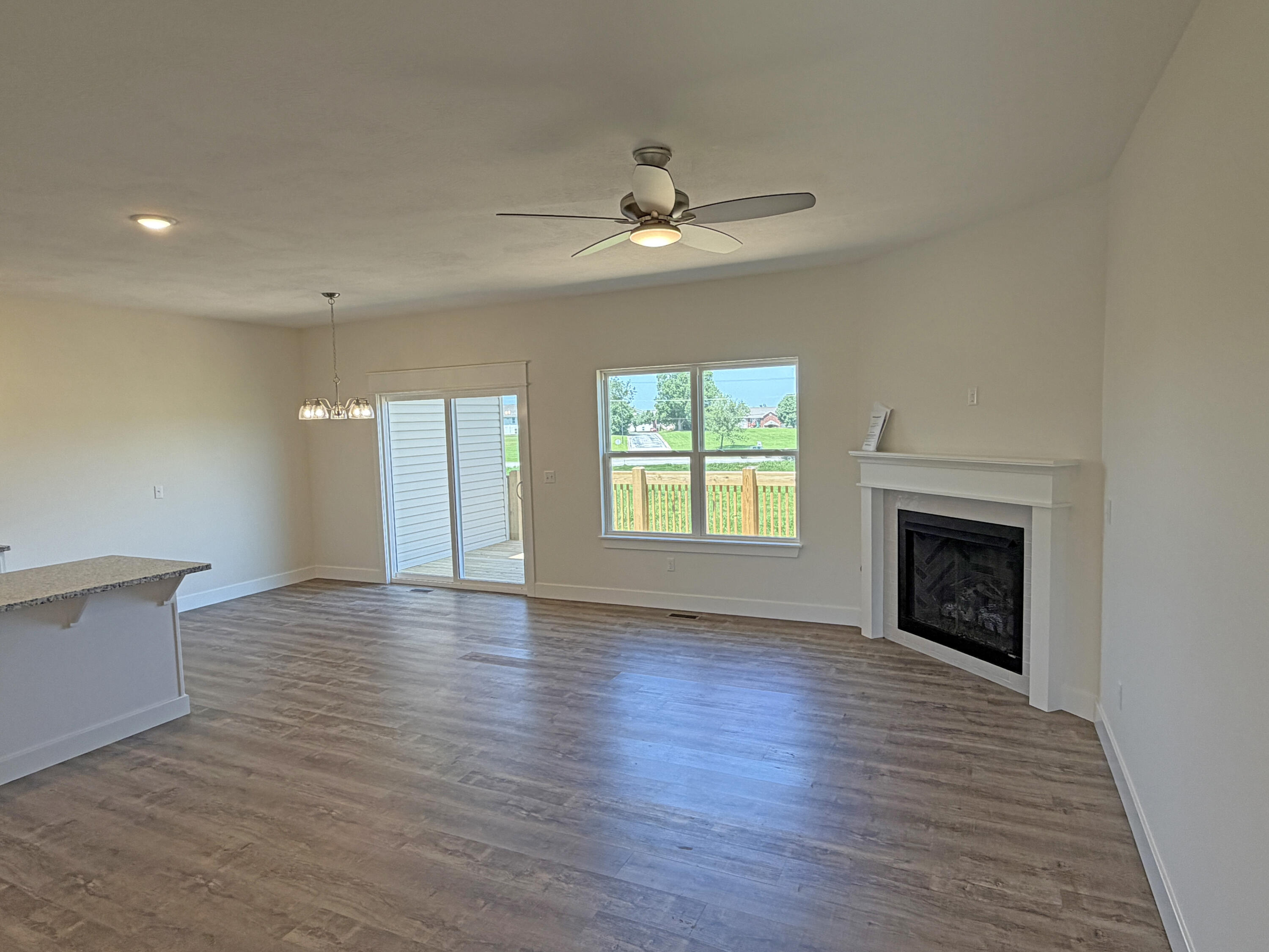 Photo 2 - Residential for sale – 1293 N Maxine Avenue  Nixa, MO