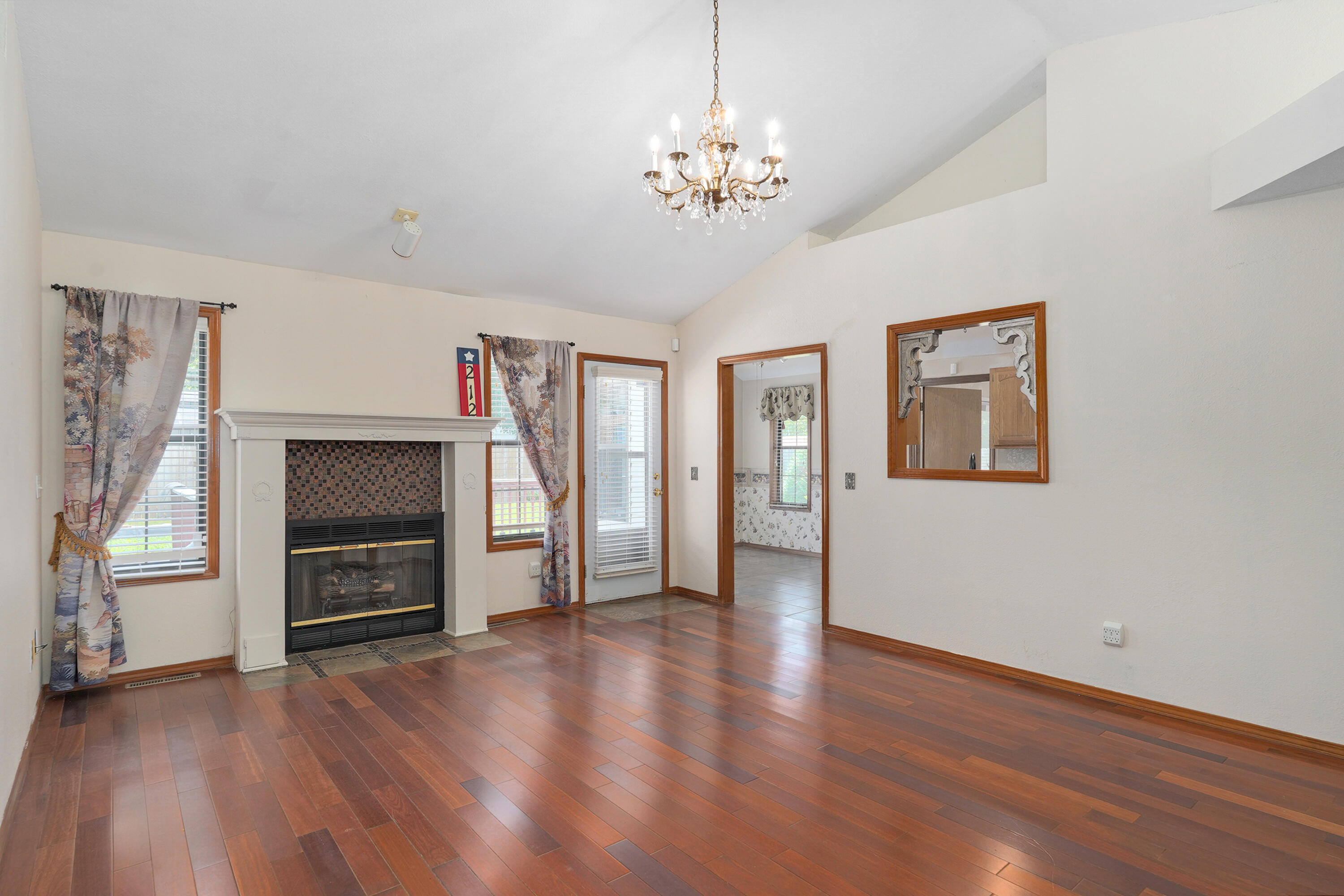 Photo 3 - Residential for sale – 212 N Meadow Street  Nixa, MO