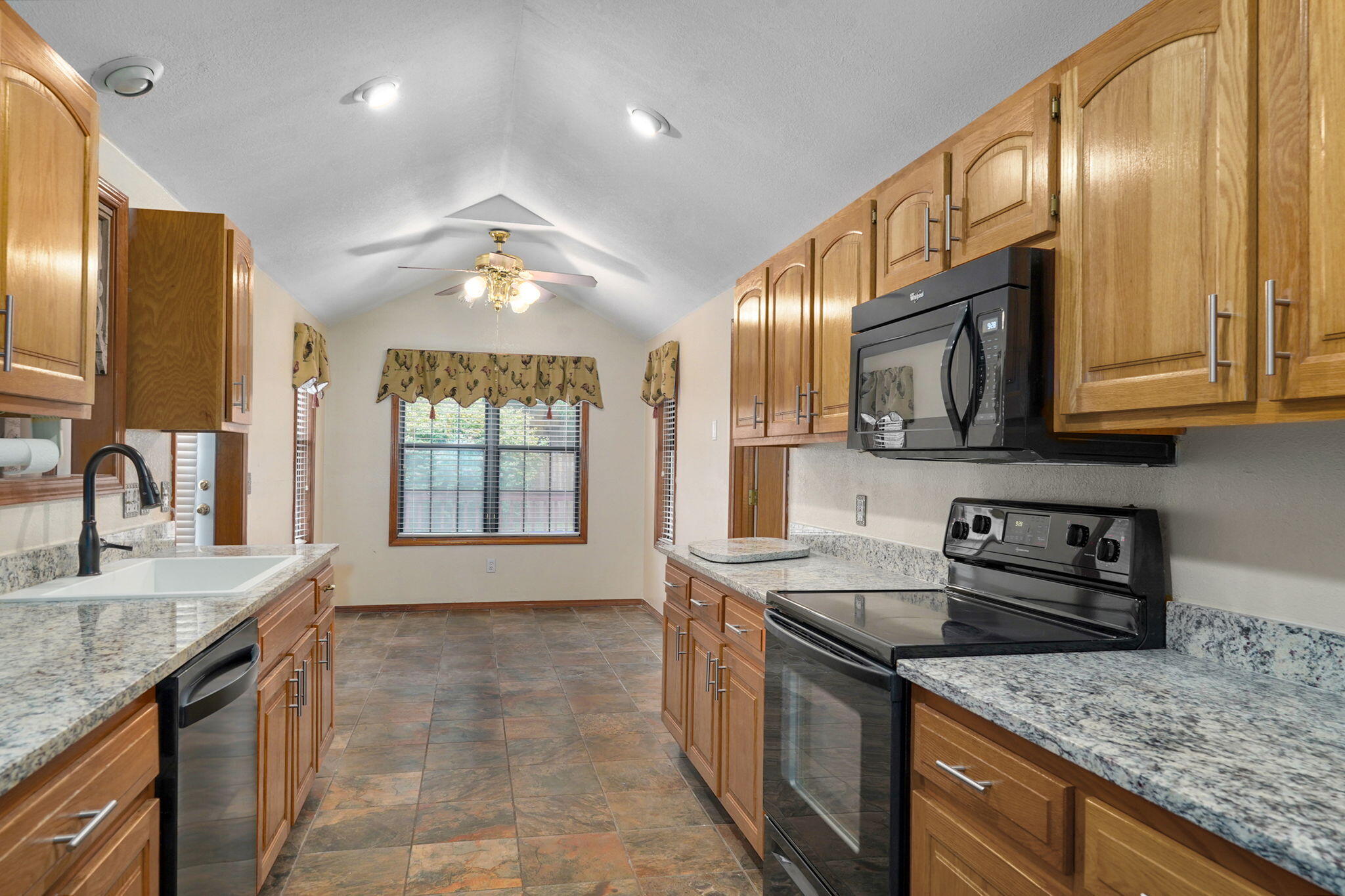 Photo 11 - Residential for sale – 212 N Meadow Street  Nixa, MO