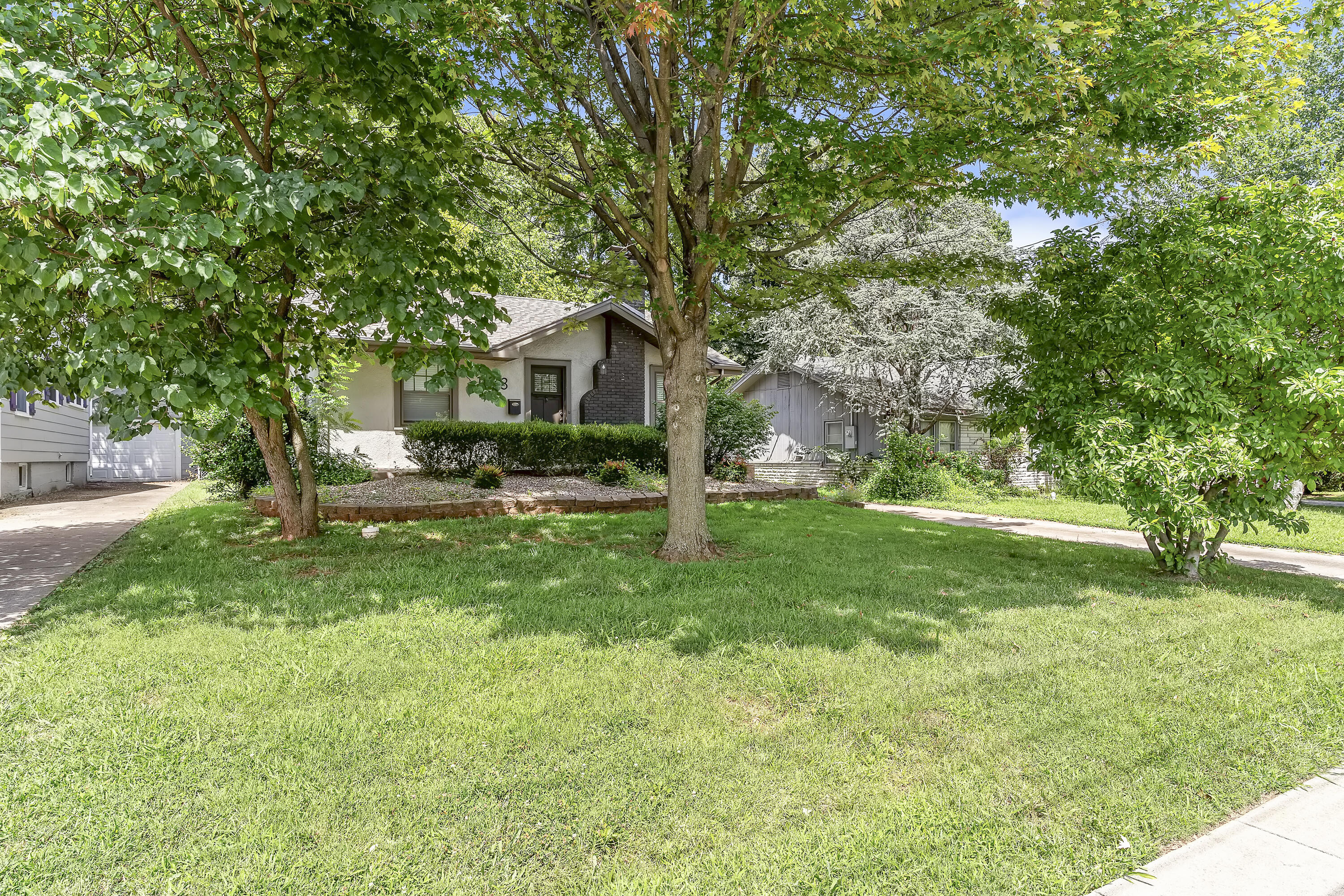 Photo 2 - Residential for sale – 1723 S Jefferson Avenue  Springfield, MO