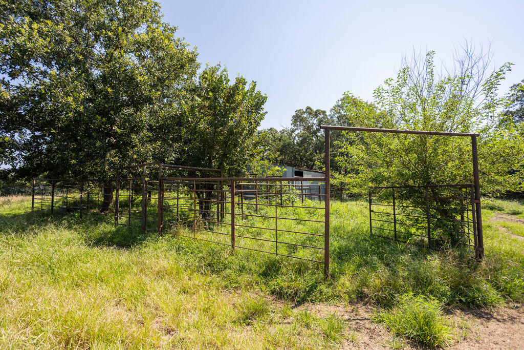 Farm for sale – 525 E Hwy C   Jerico Springs, MO