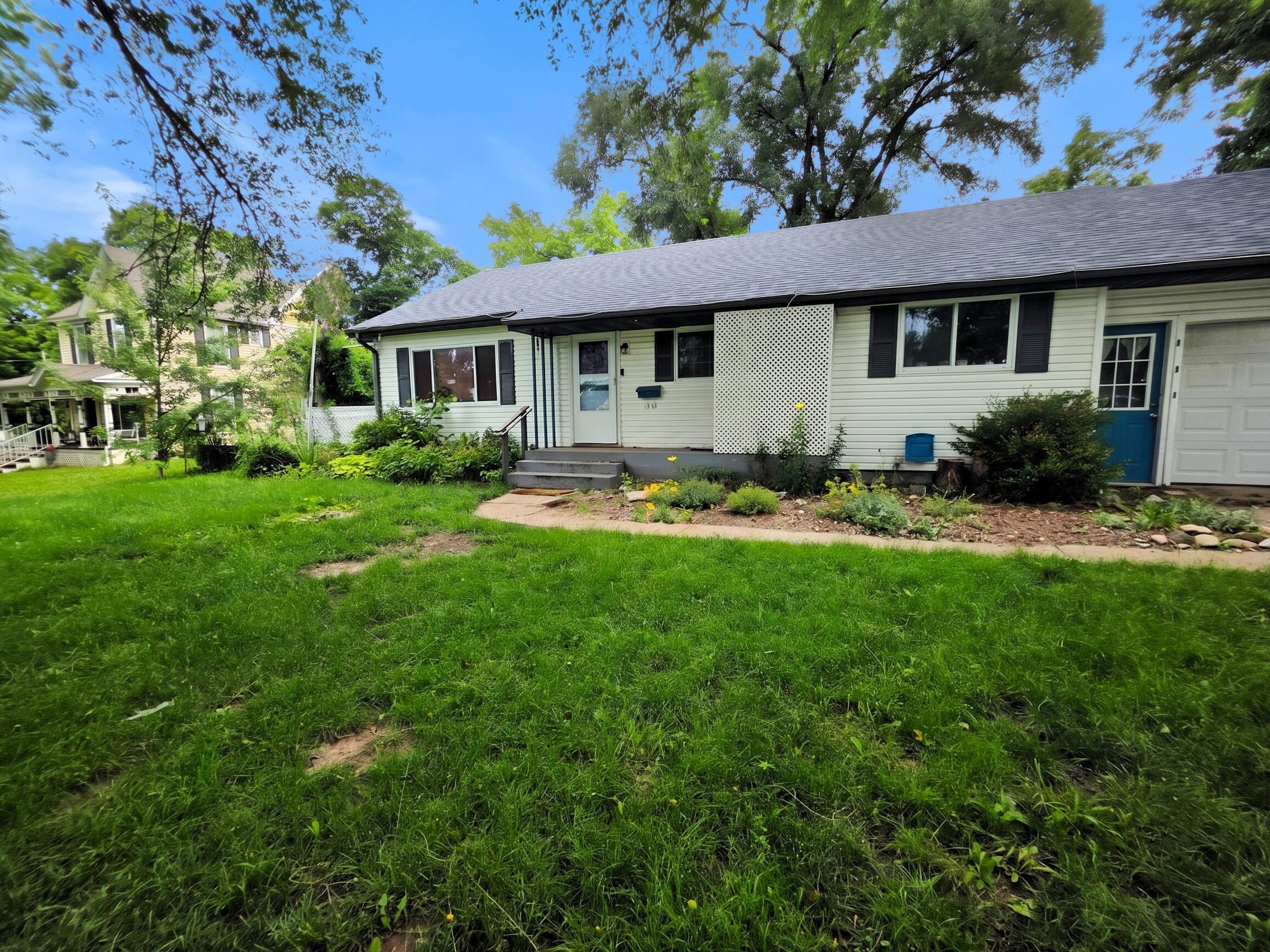 Residential for sale – 713 E Locust Street  Bolivar, MO