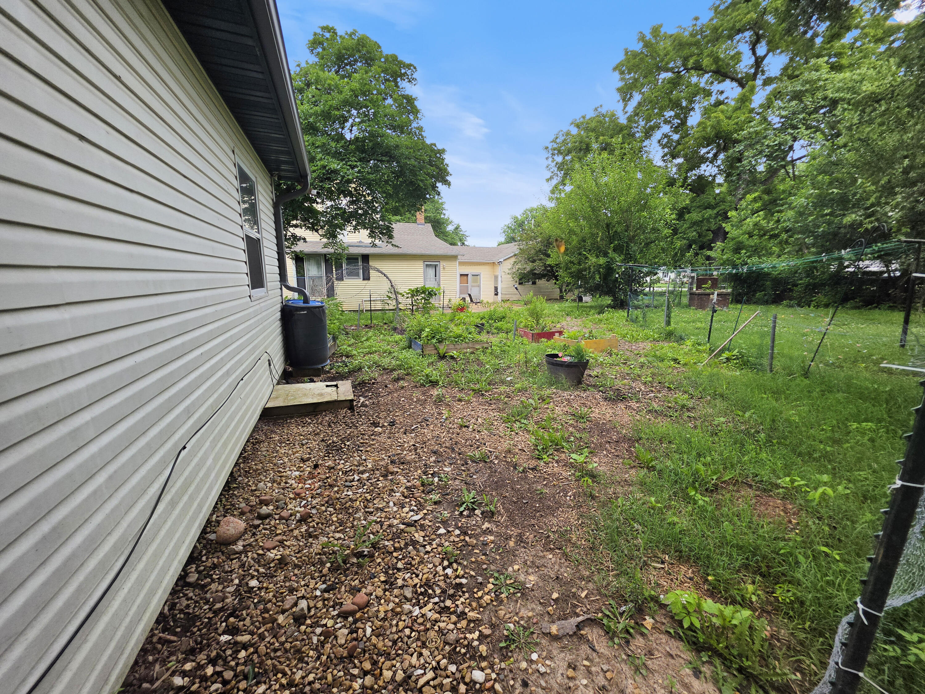 Photo 10 - Residential for sale – 713 E Locust Street  Bolivar, MO