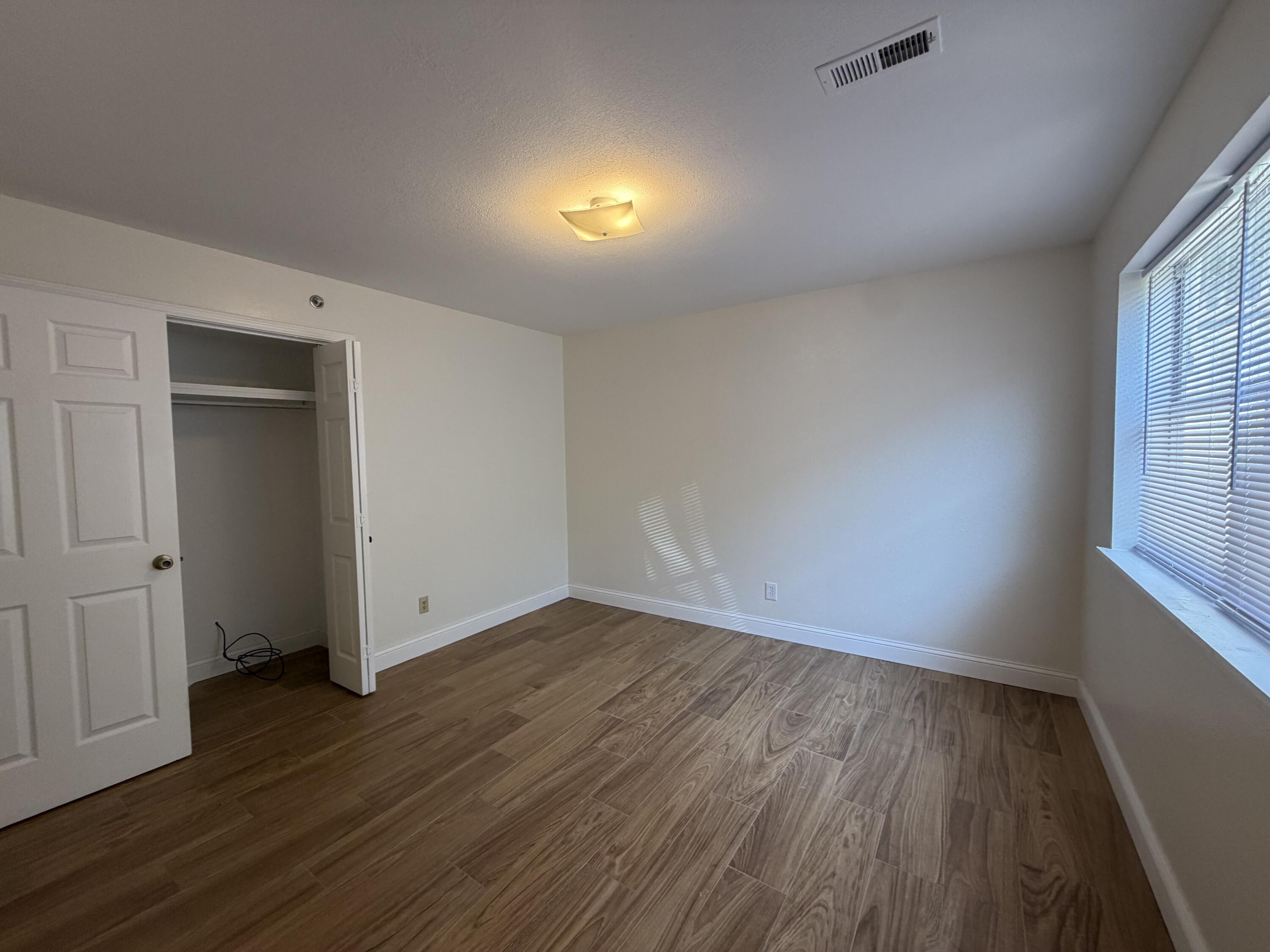 Photo 15 - Residential Lease for sale – 428  Kays Lane  Hollister, MO