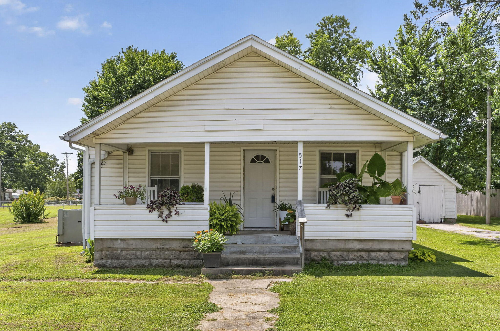 Photo 2 - Residential for sale – 517 S Missouri Street  Marionville, MO