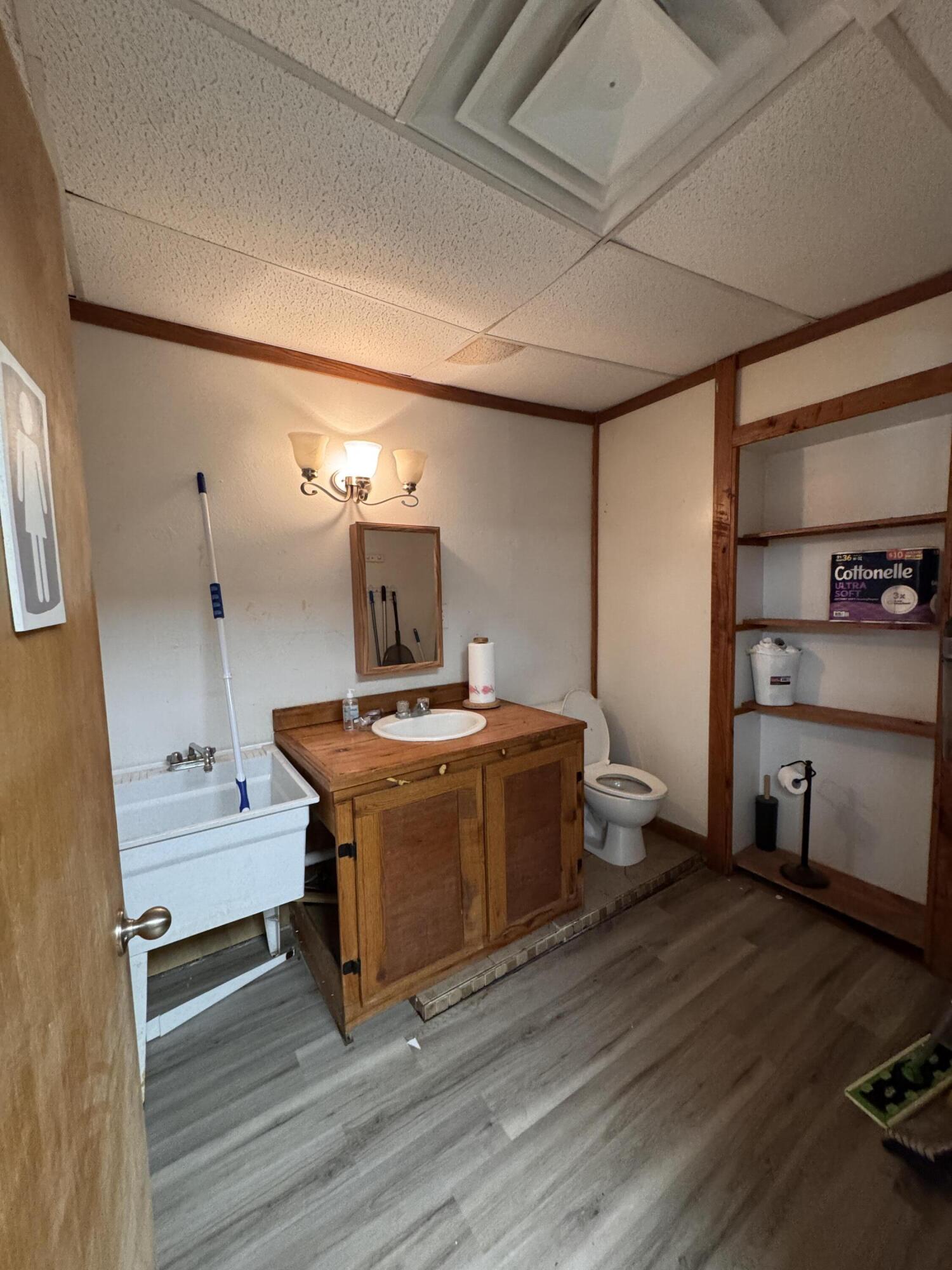 Photo 6 - Commercial Sale for sale – 1204  Cherokee Avenue  Seneca, MO