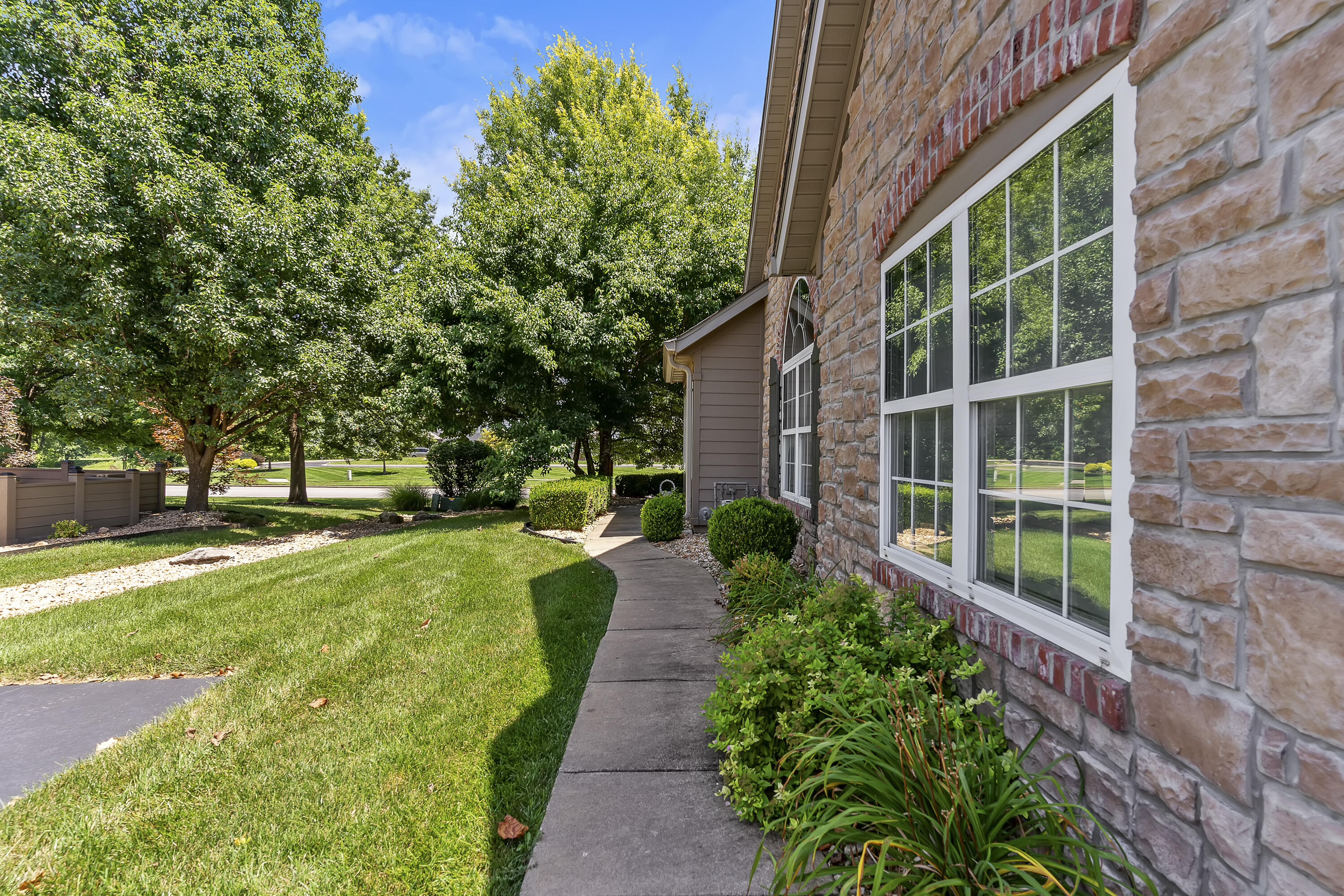 Photo 5 - Residential for sale – 800 E Kings Mead Circle  Nixa, MO