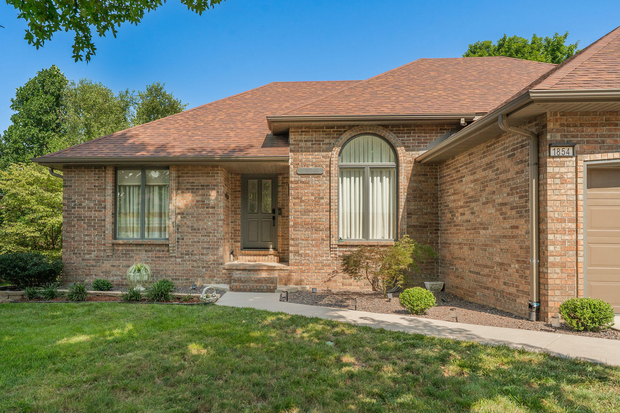 Photo 3 - Residential for sale – 1854 S Oakmont Avenue  Springfield, MO