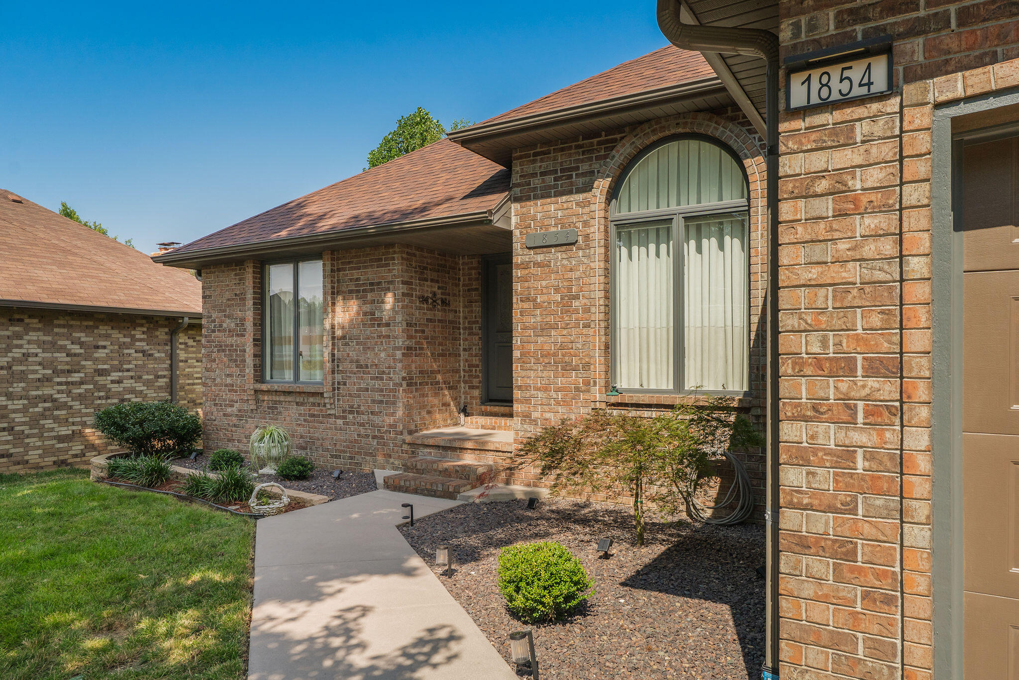 Photo 4 - Residential for sale – 1854 S Oakmont Avenue  Springfield, MO