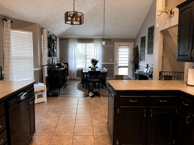 Photo 18 - Residential for sale – 409  Brittany Court  Aurora, MO
