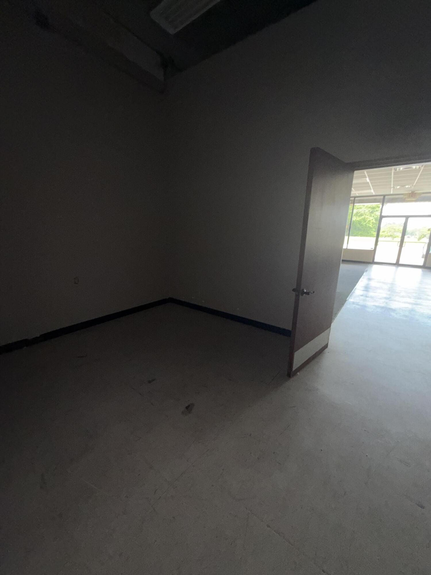 Photo 15 - Commercial Lease for sale – 10726  State Highway 76   Forsyth, MO