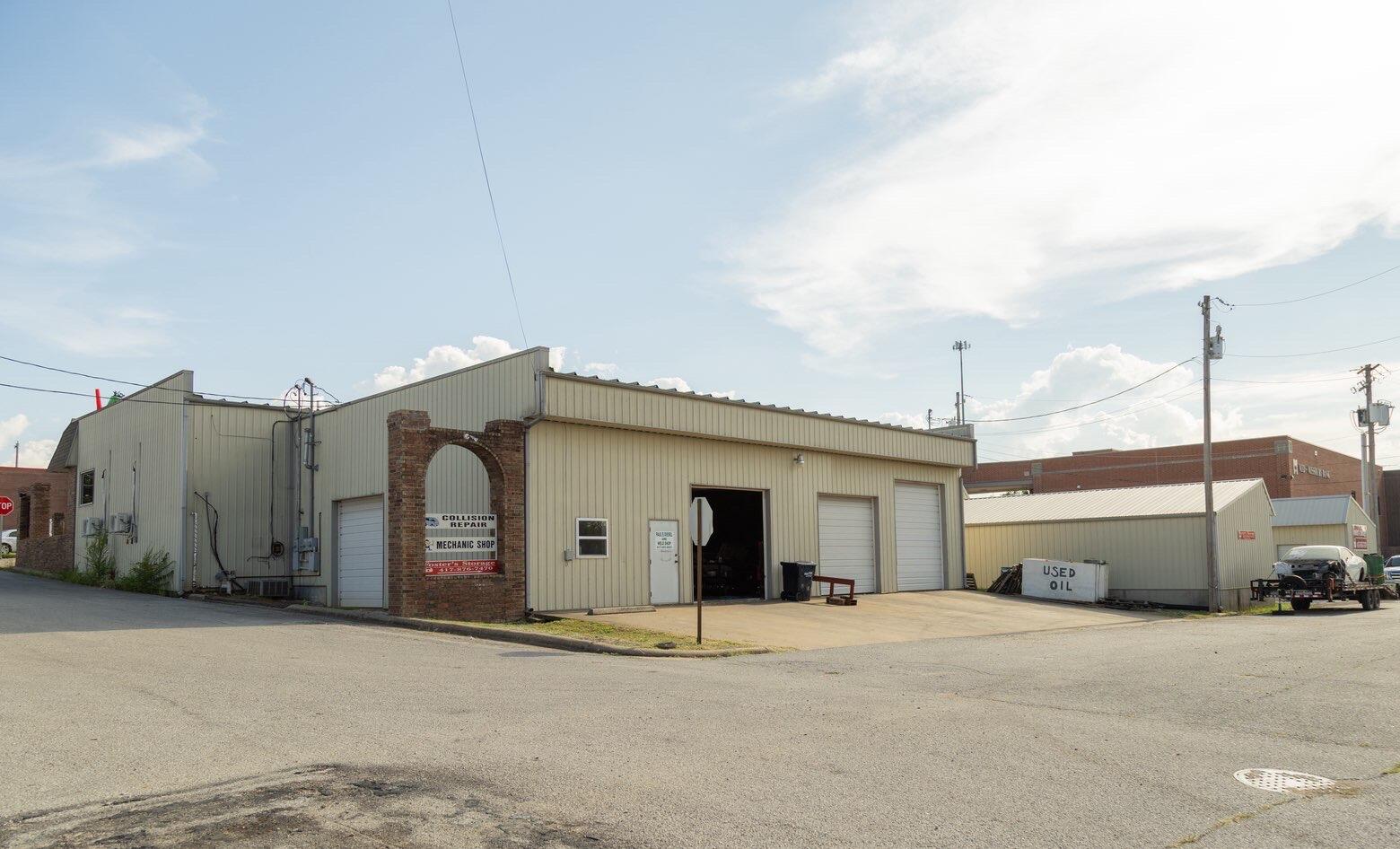 Commercial Sale for sale – 112 E Davis Street  Stockton, MO