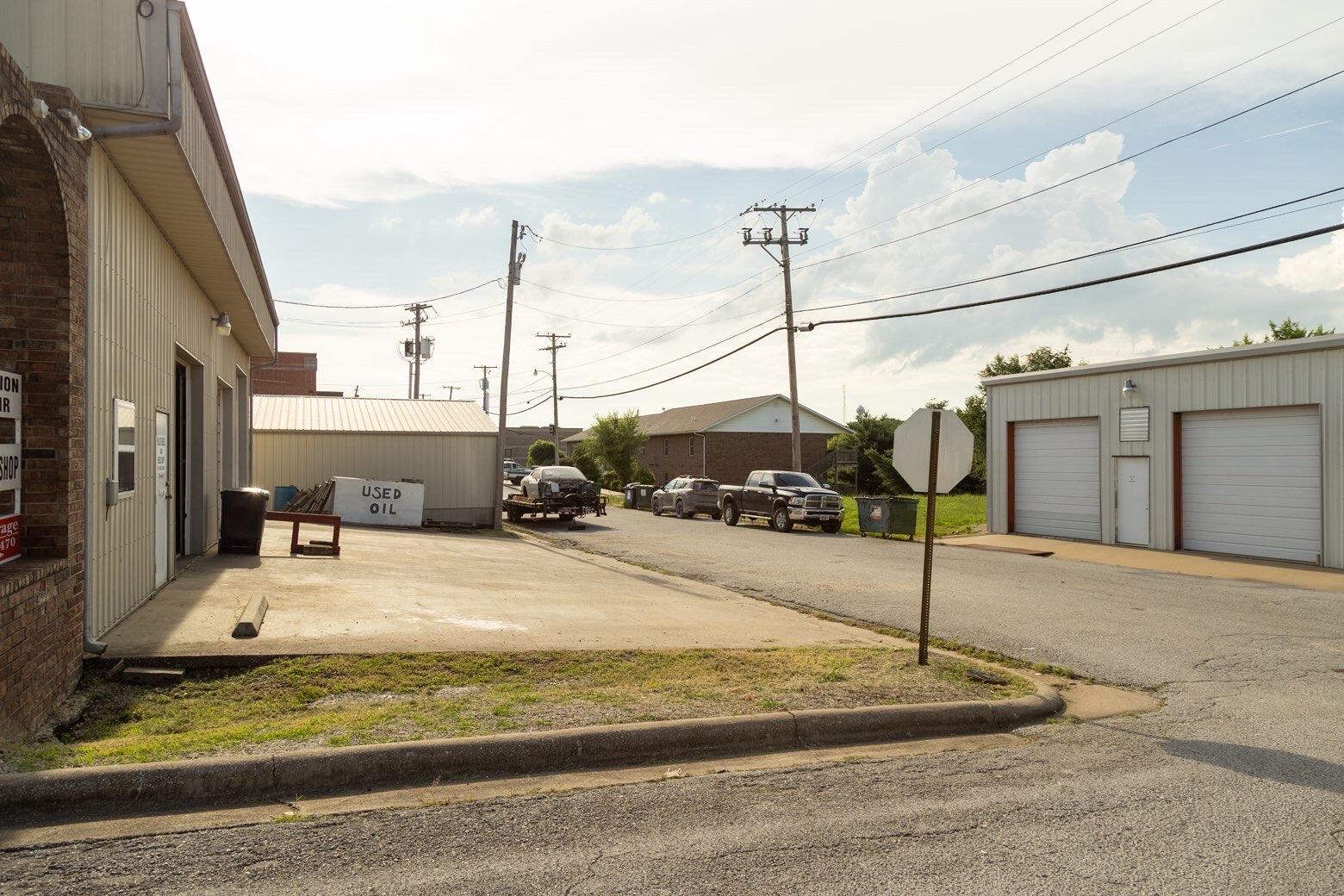 Photo 2 - Commercial Sale for sale – 112 E Davis Street  Stockton, MO