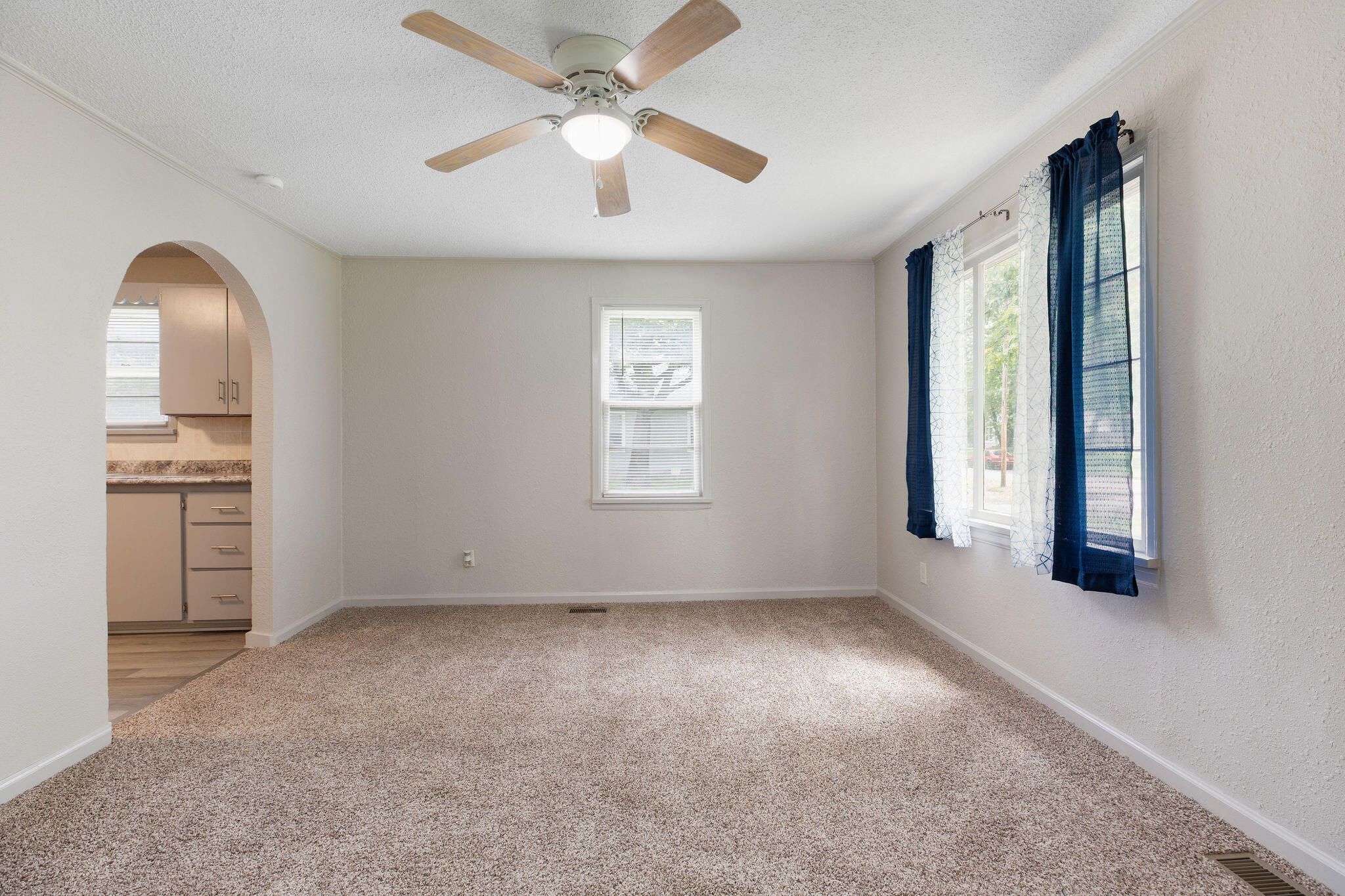 Photo 5 - Residential for sale – 1401 W Florida Street  Springfield, MO