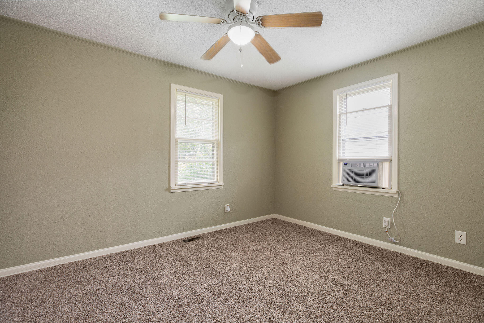 Photo 12 - Residential for sale – 1401 W Florida Street  Springfield, MO