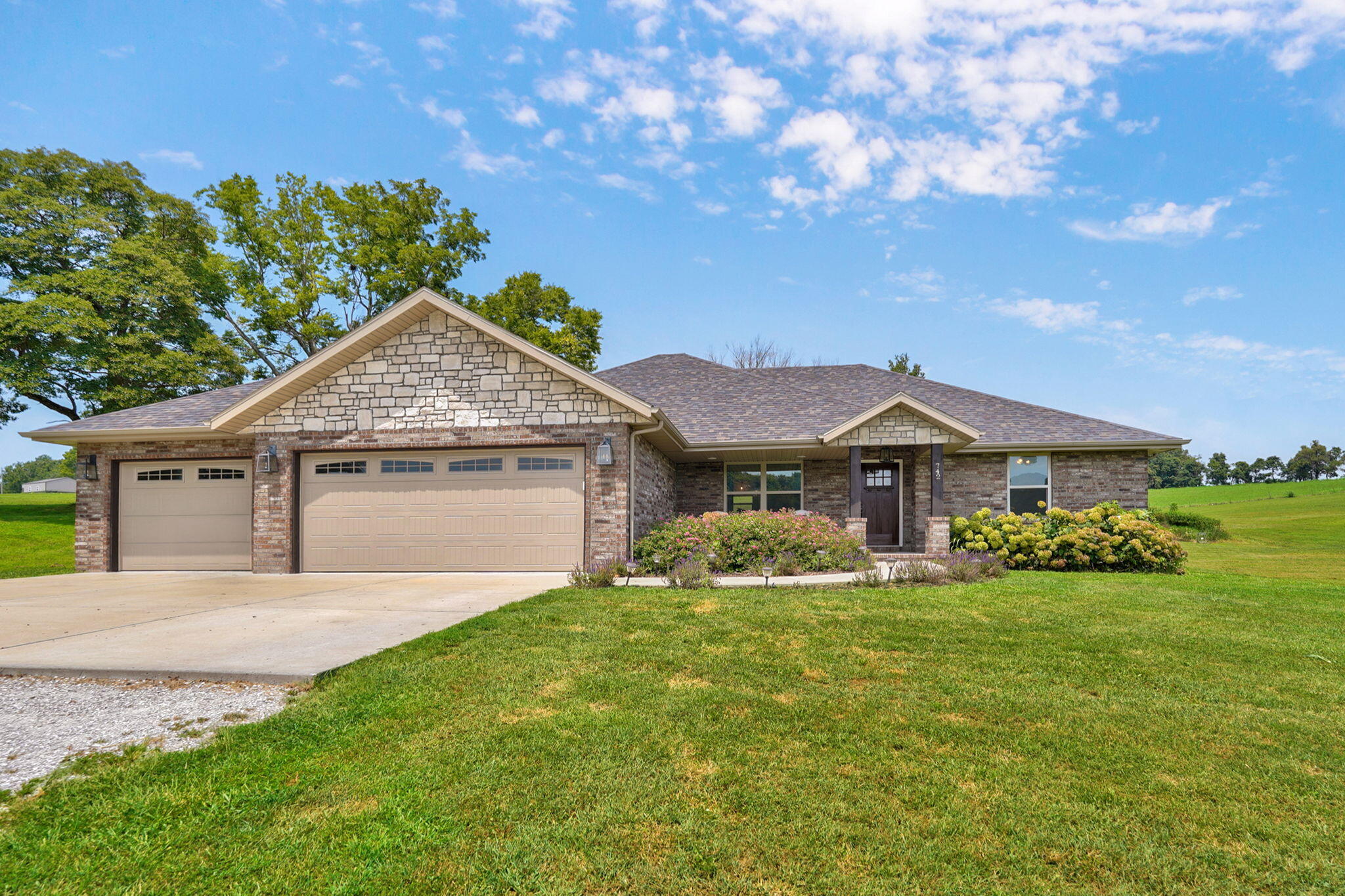 Photo 8 - Residential for sale – 742  Azalea Lane  Clever, MO