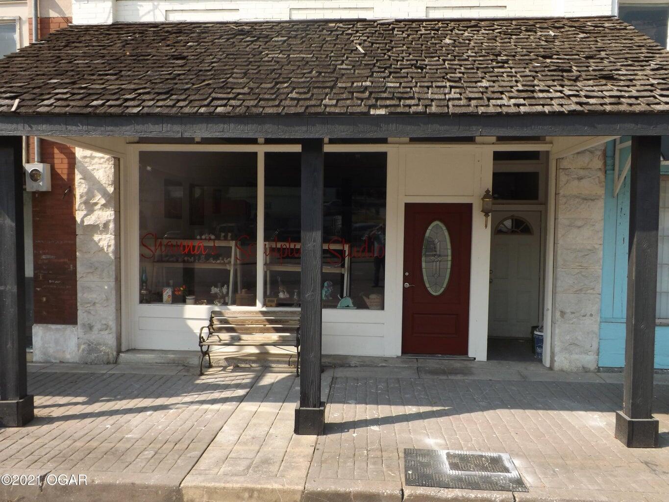 Photo 2 - Residential Income for sale – 122 N Main Street  Granby, MO