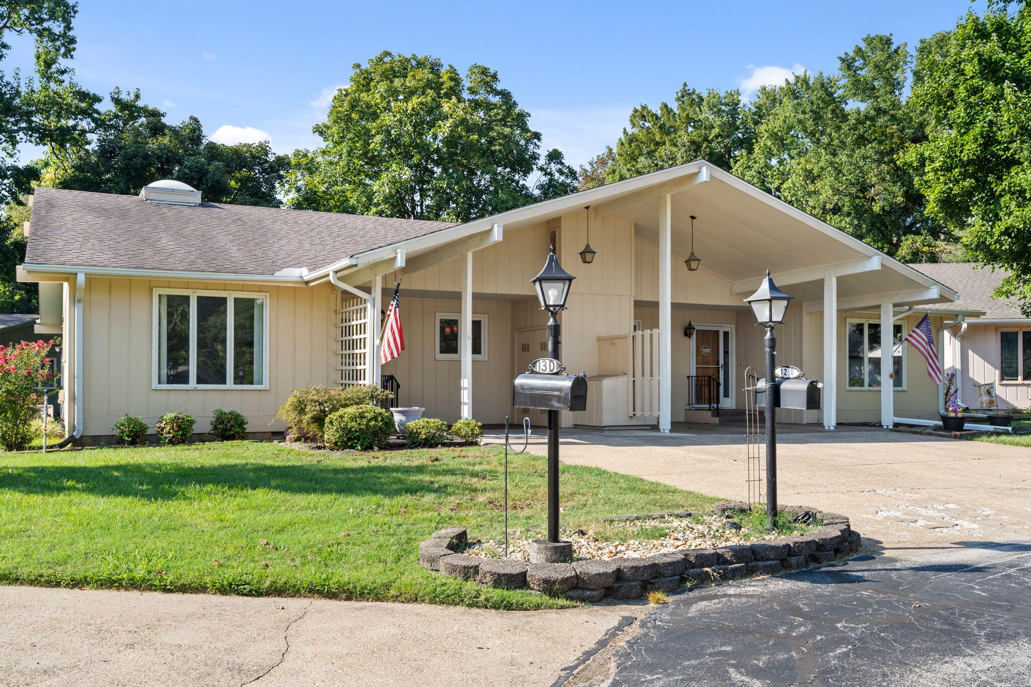 Photo 2 - Residential for sale – 12  Ash Court  Branson, MO