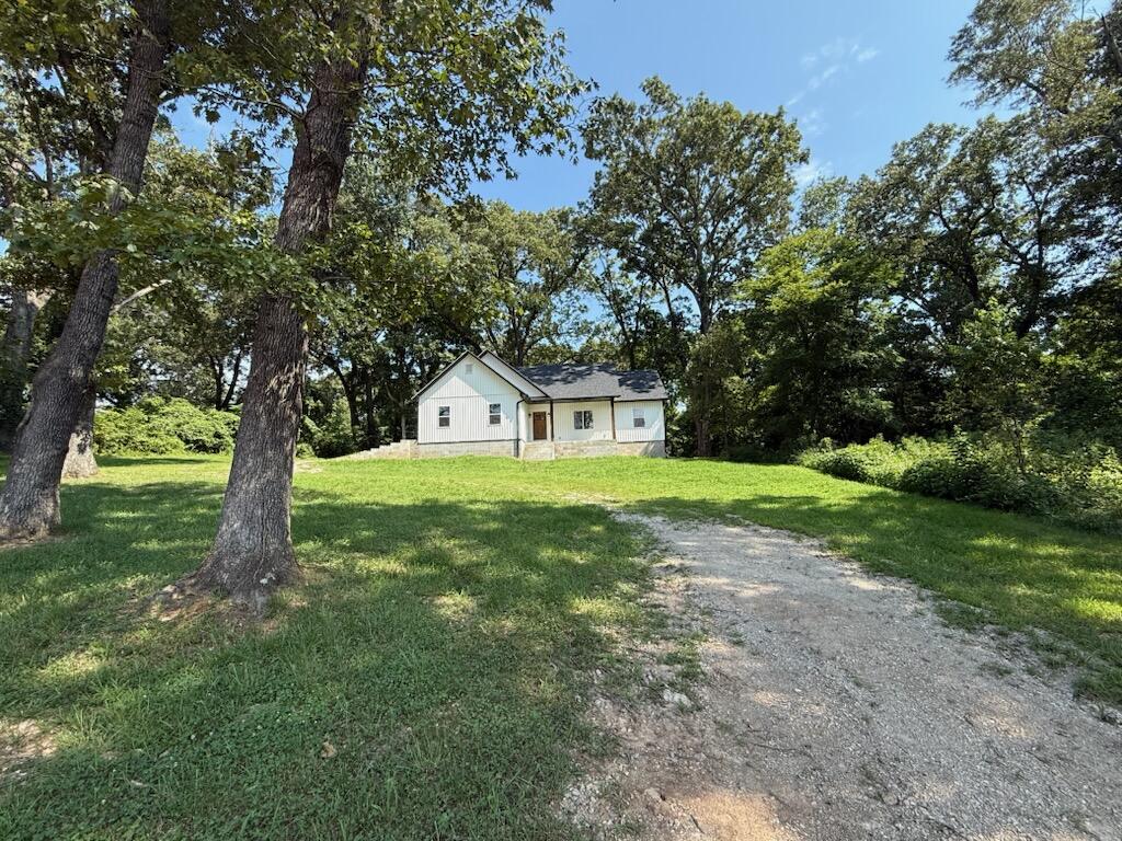 Photo 2 - Residential for sale – 409  Valley Road  Thayer, MO