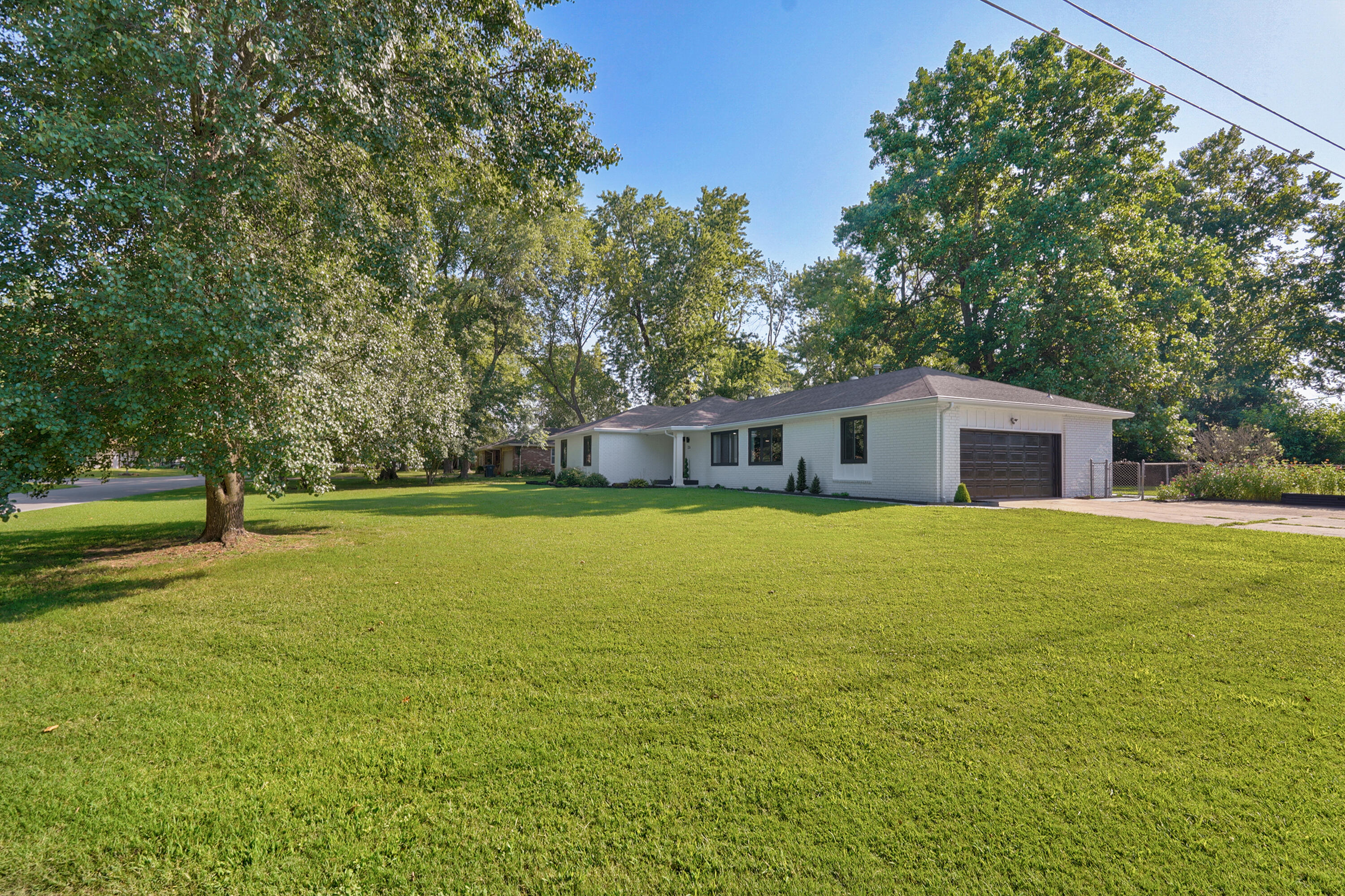 Photo 2 - Residential for sale – 5754 S Fair Oak Road  Springfield, MO