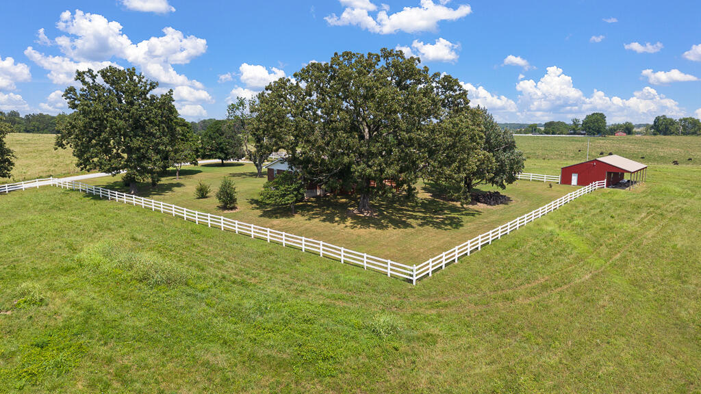 Photo 7 - Residential for sale – 8675  Farm Road 2195   Cassville, MO