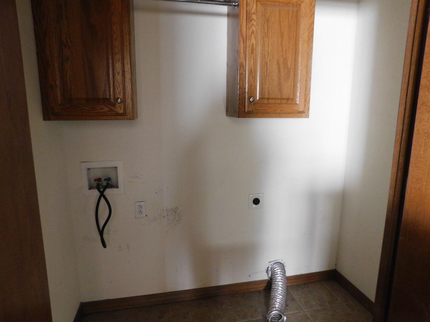 Photo 2 - Residential Income for sale – 406 W Cale   Monett, MO