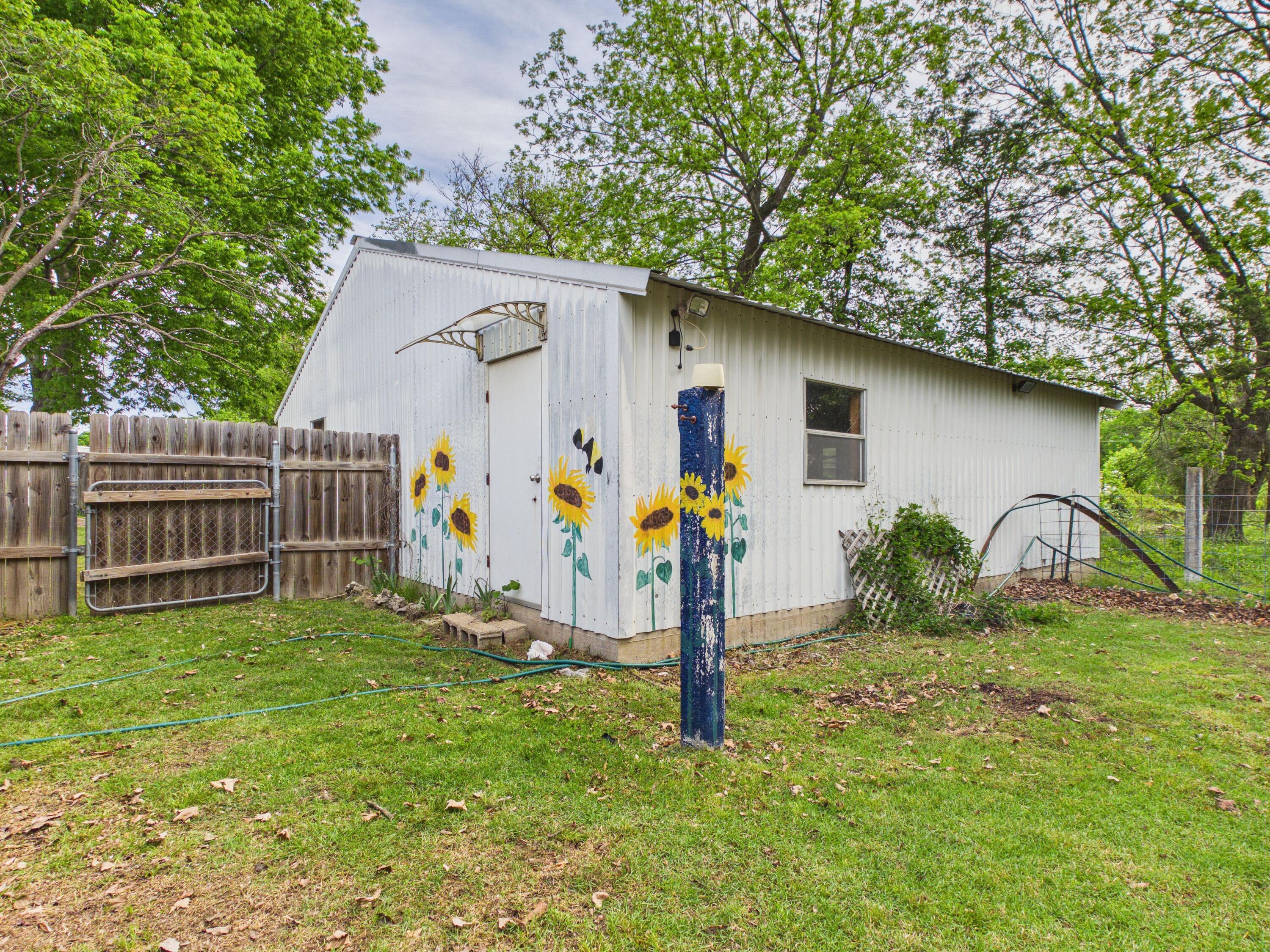 Photo 7 - Residential for sale – 803 N Springfield Street  Berryville, AR