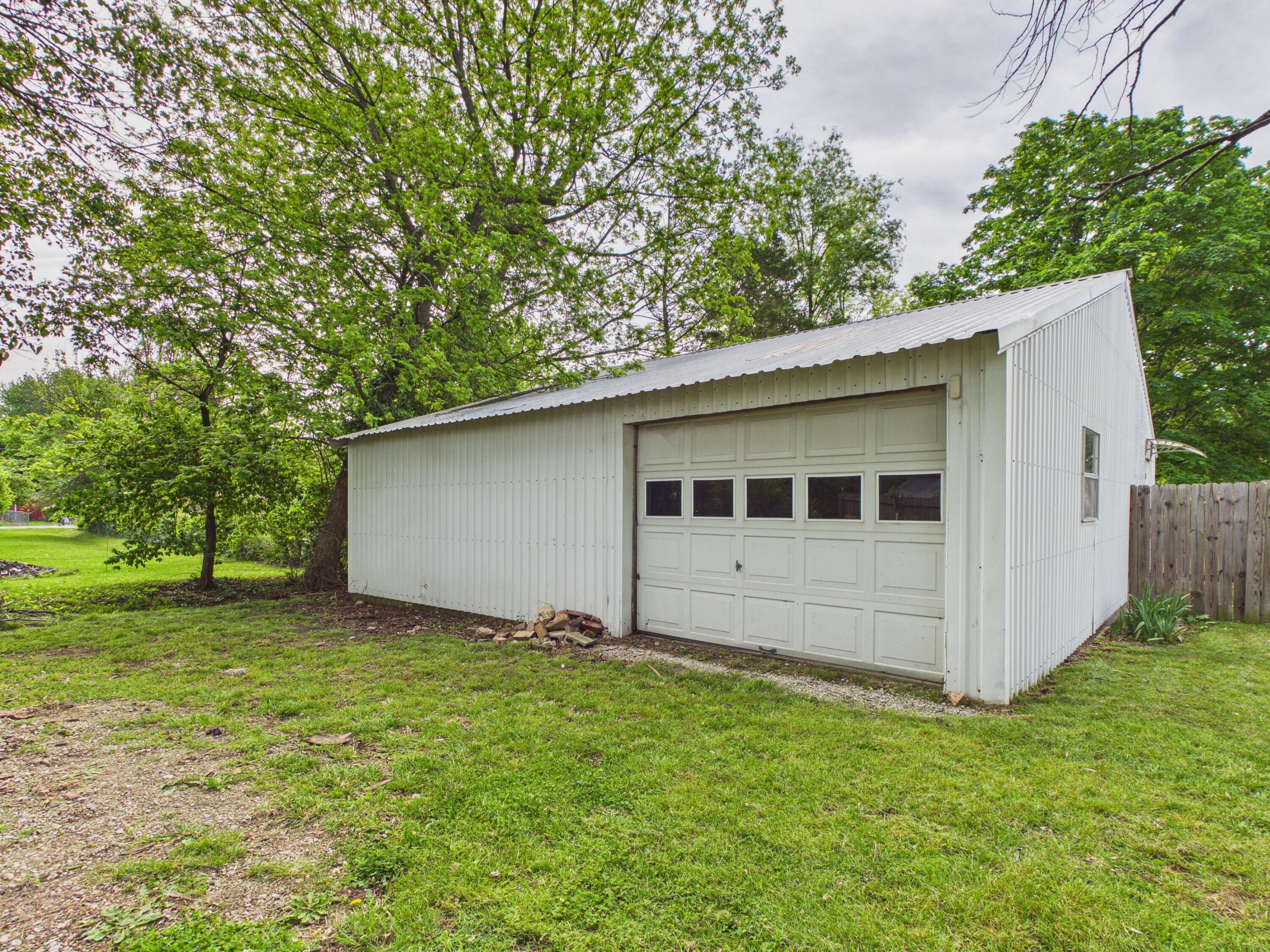 Photo 9 - Residential for sale – 803 N Springfield Street  Berryville, AR