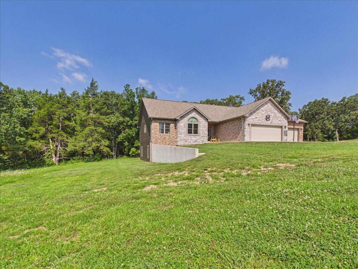 Photo 2 - Residential for sale – 513  Primrose Lane  Houston, MO