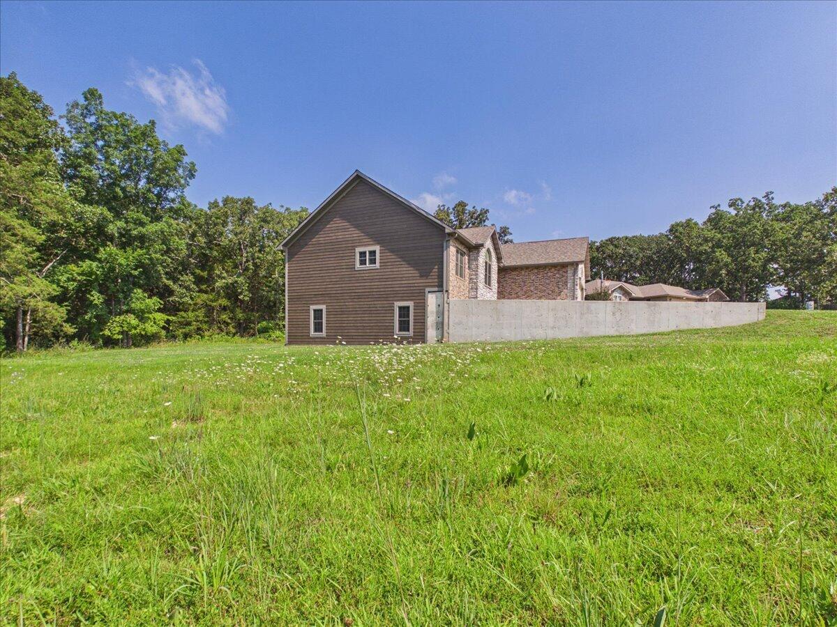 Photo 3 - Residential for sale – 513  Primrose Lane  Houston, MO