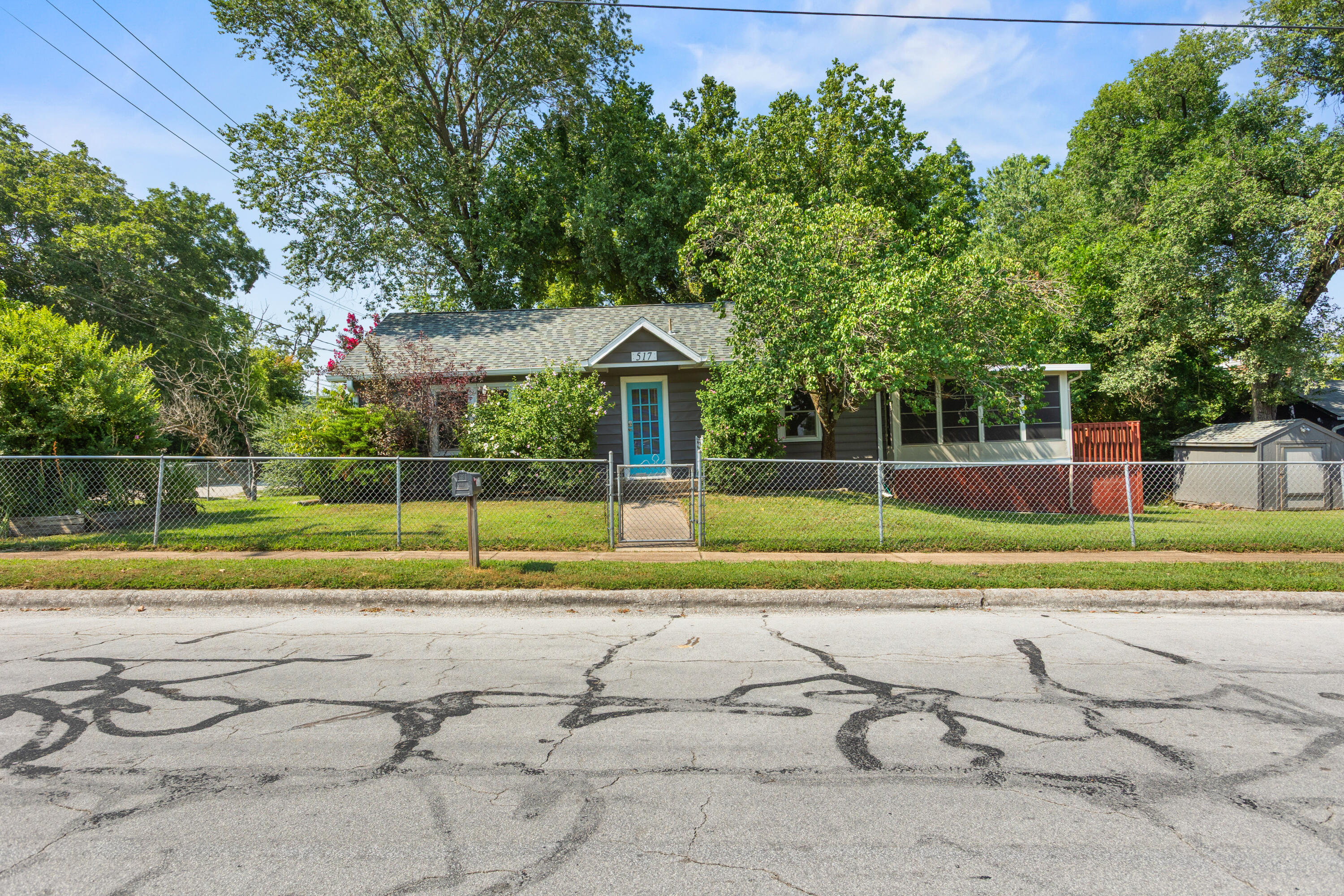 Photo 2 - Residential for sale – 517 W College Street  Branson, MO