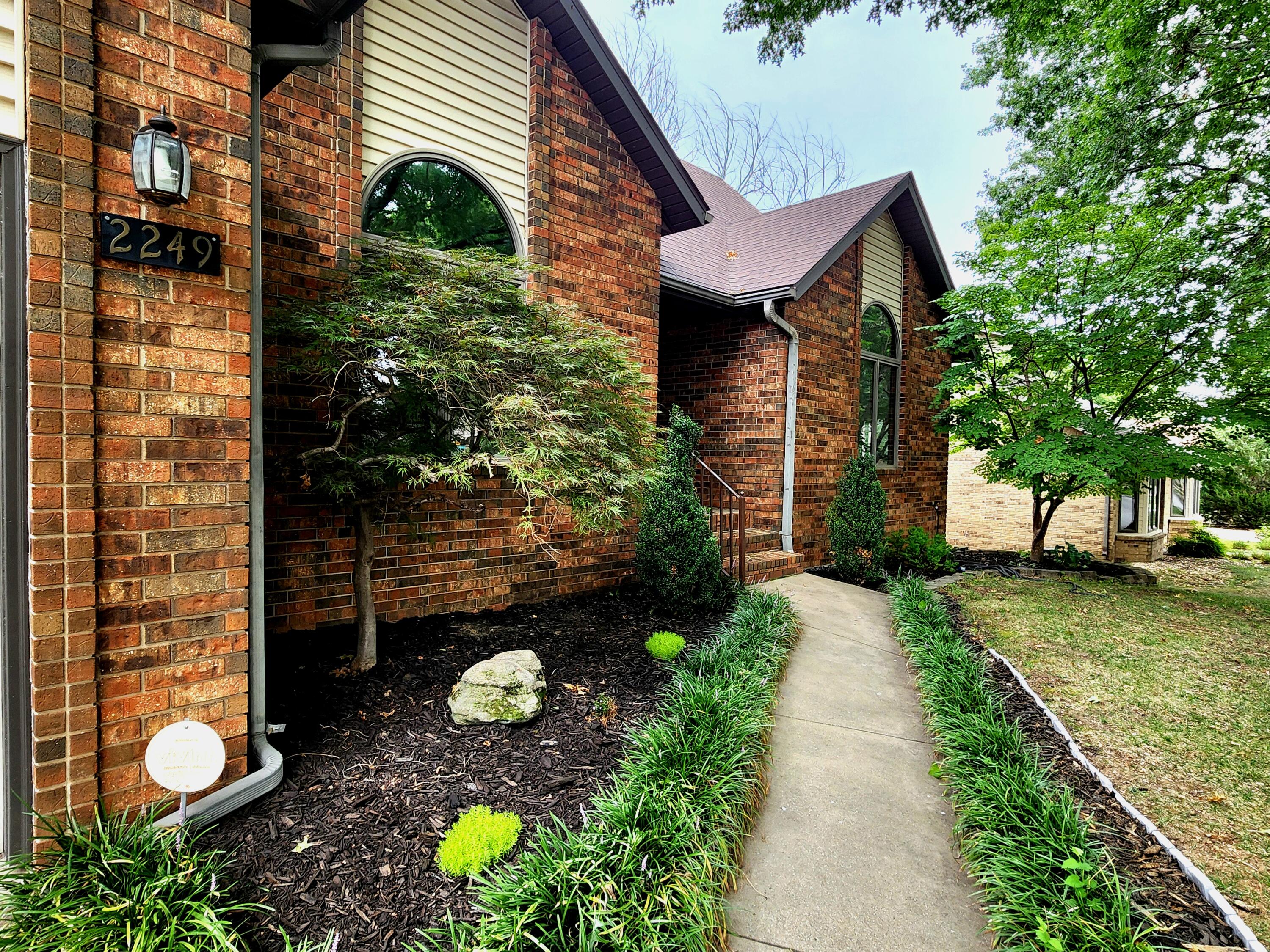 Photo 2 - Residential for sale – 2249 E Cragmont Street  Springfield, MO