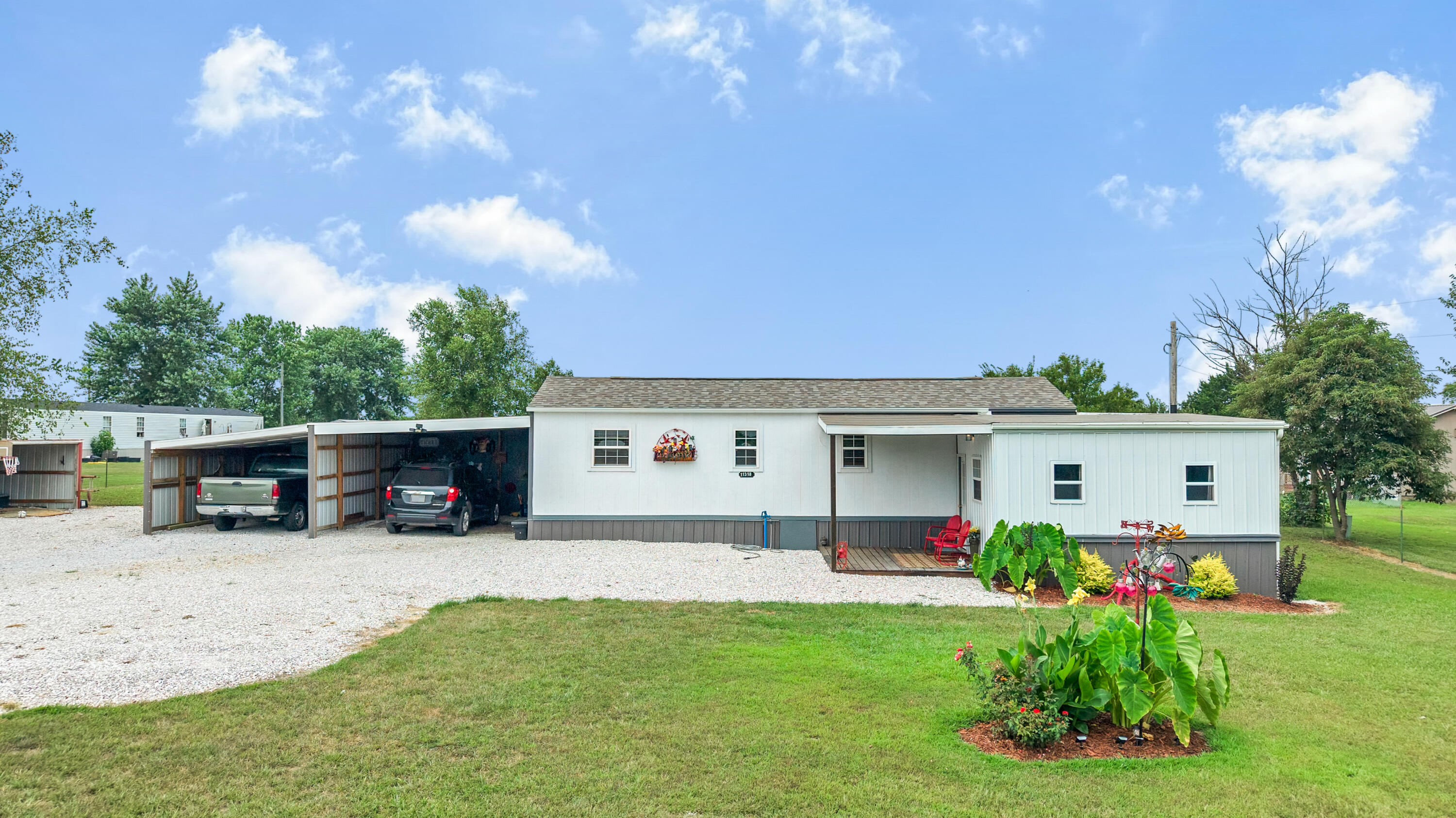 Photo 2 - Residential for sale – 11318  Private Road 2207   Cassville, MO