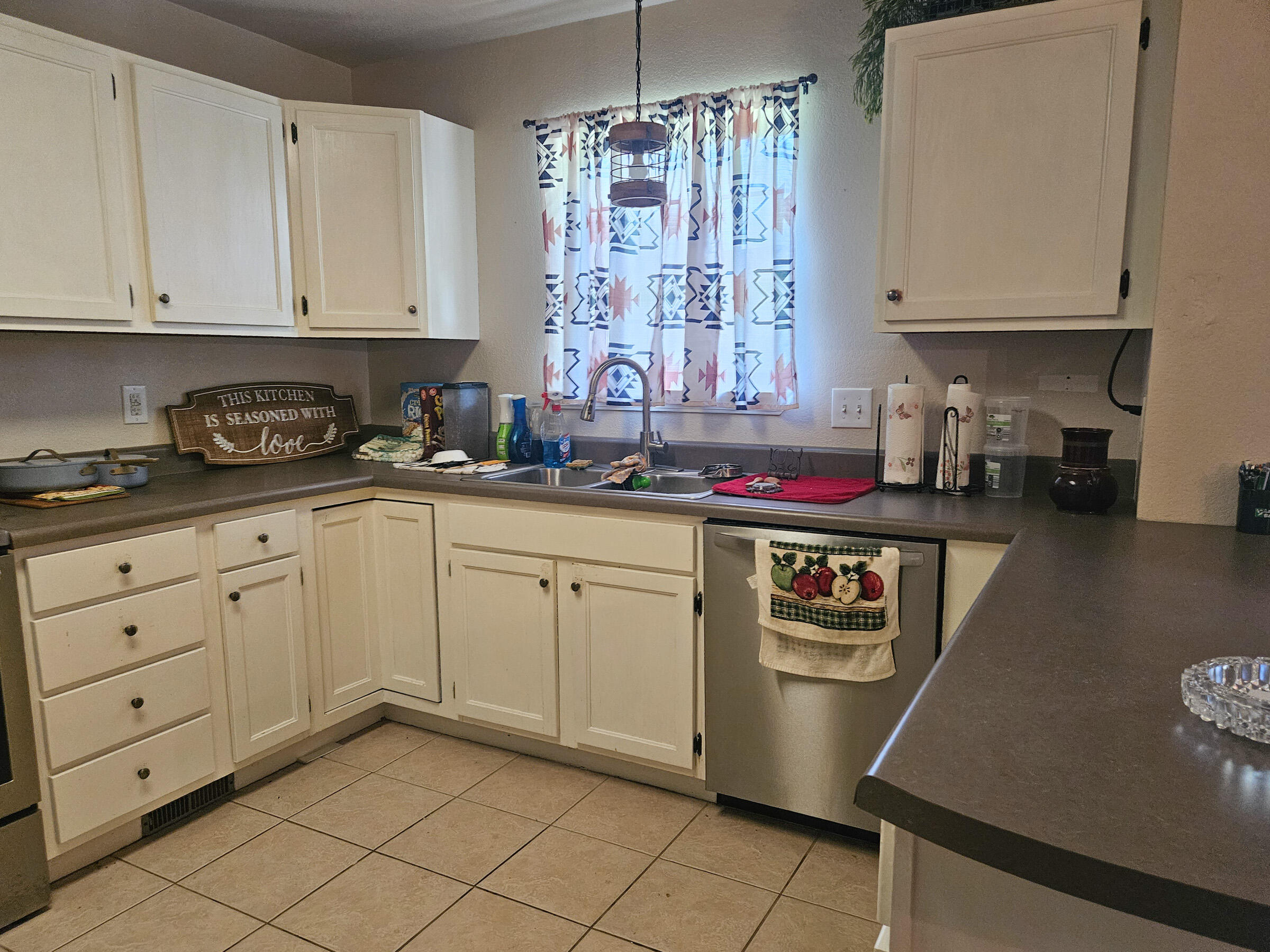 Photo 13 - Residential for sale – 703  Kaitlin Drive  Mountain View, MO