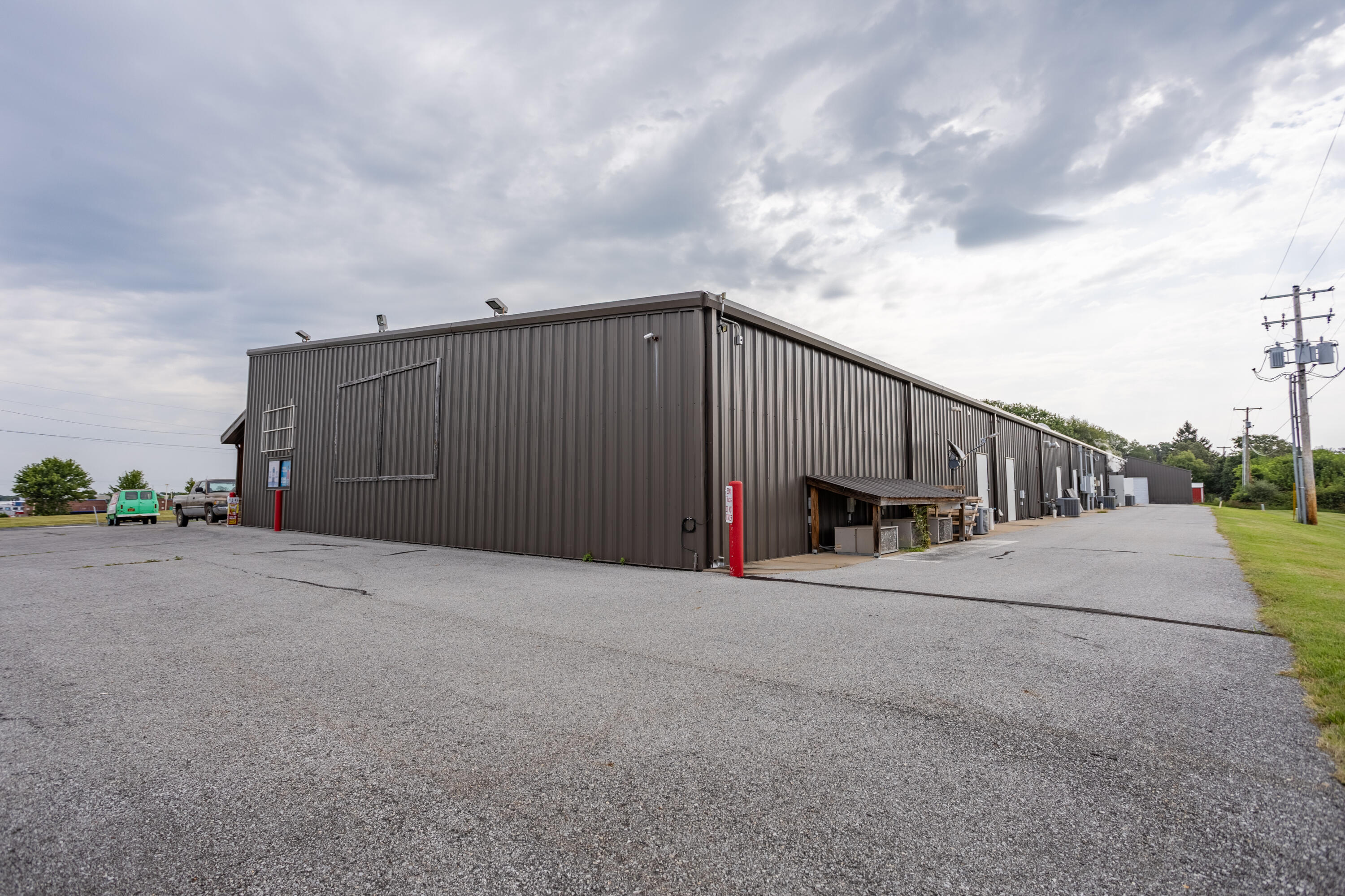 Photo 4 - Commercial Sale for sale – 3100 S Elliott Avenue  Aurora, MO