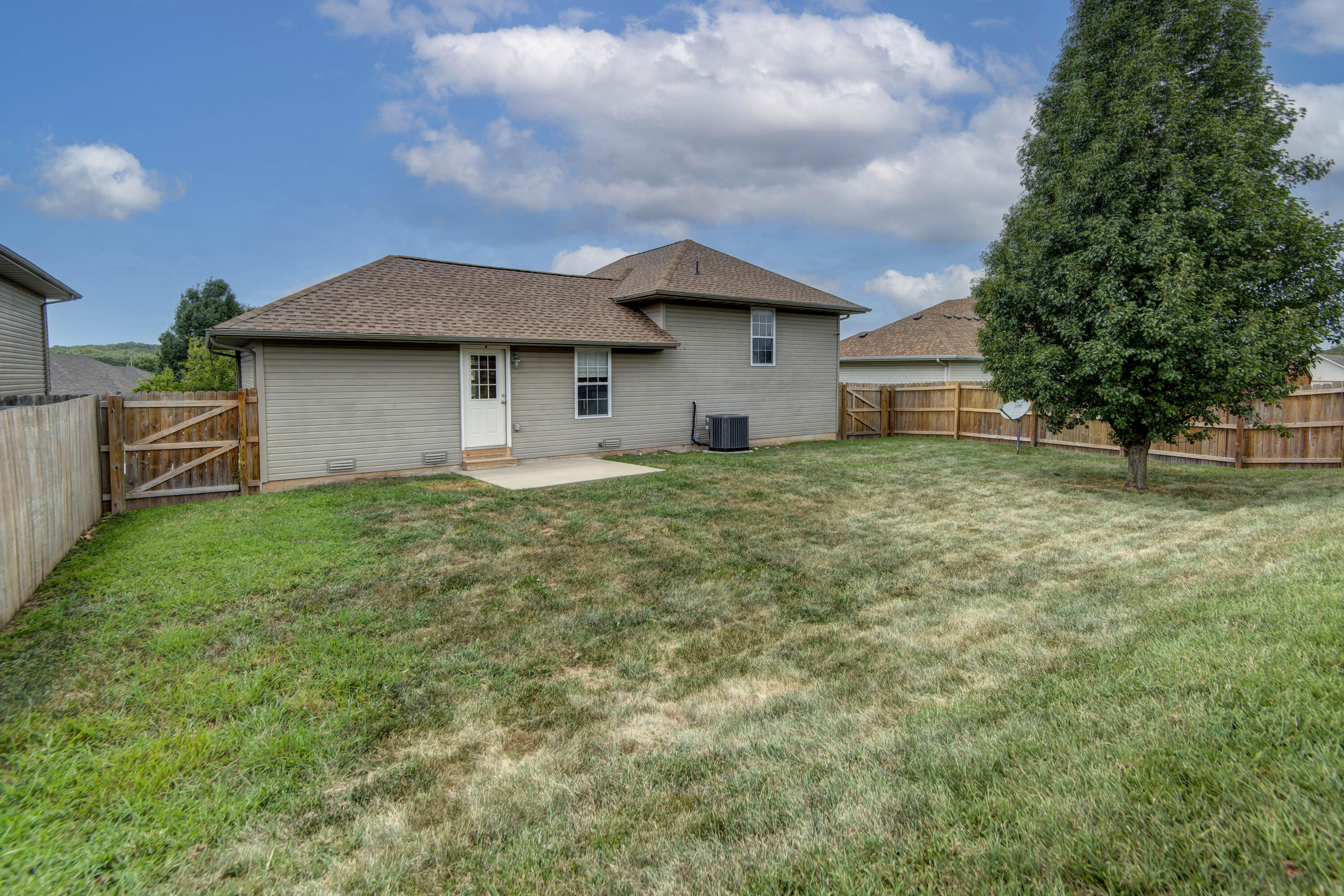 Photo 18 - Residential for sale – 3808 N Spring Brooke Avenue  Springfield, MO