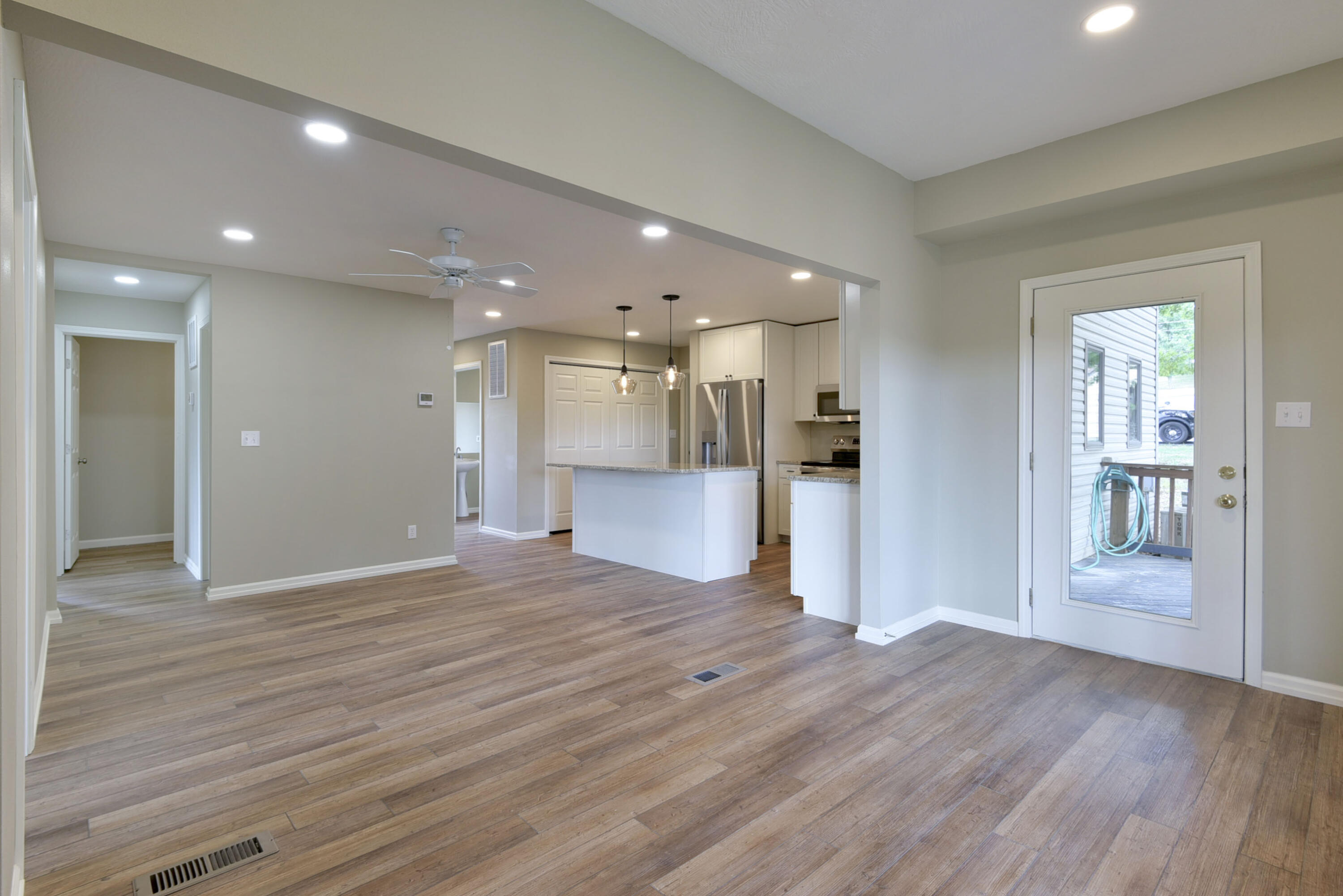 Photo 21 - Residential Lease for sale – 4  Kissee Avenue  Kimberling City, MO