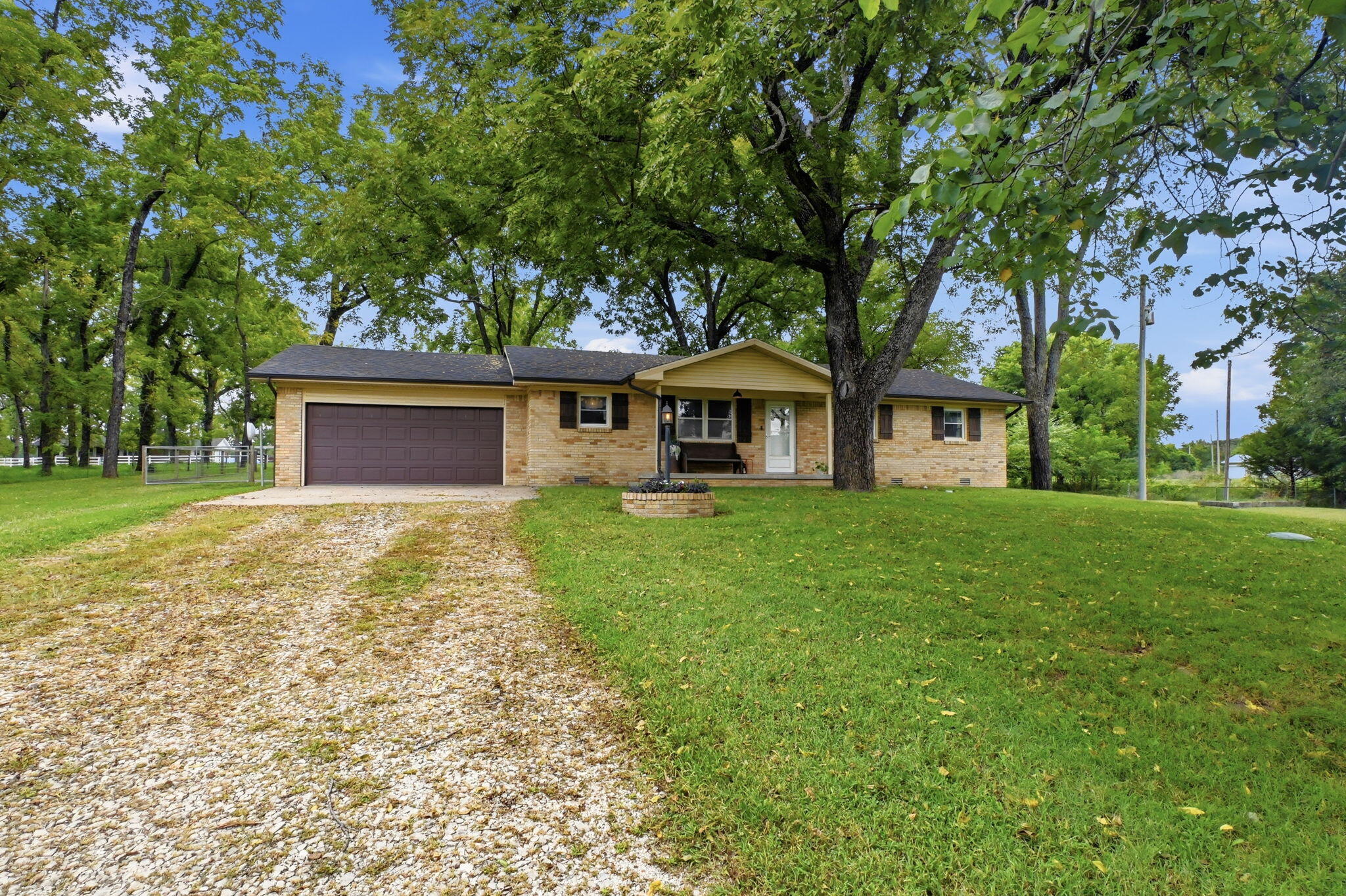 Photo 2 - Residential for sale – 1031 N Lemmon Avenue  Bolivar, MO